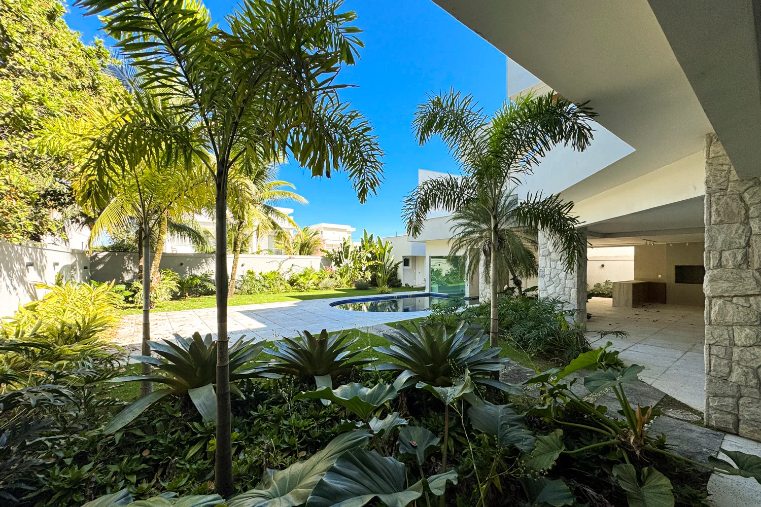 Casa com 5 Suítes e Sótão na Barra da Tijuca