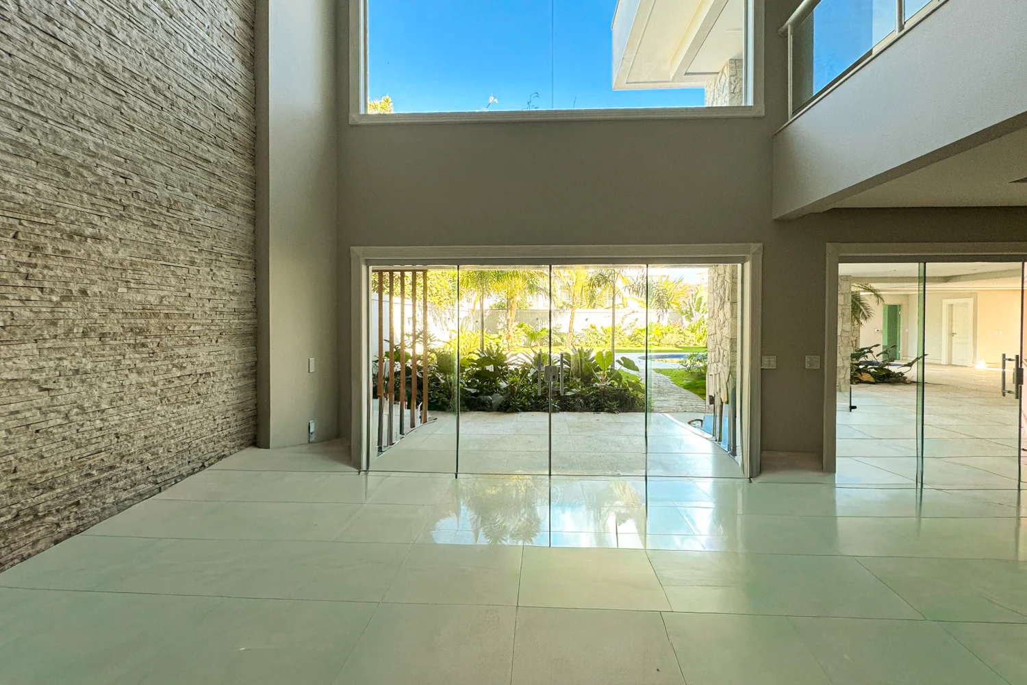 Casa com 5 Suítes e Sótão na Barra da Tijuca