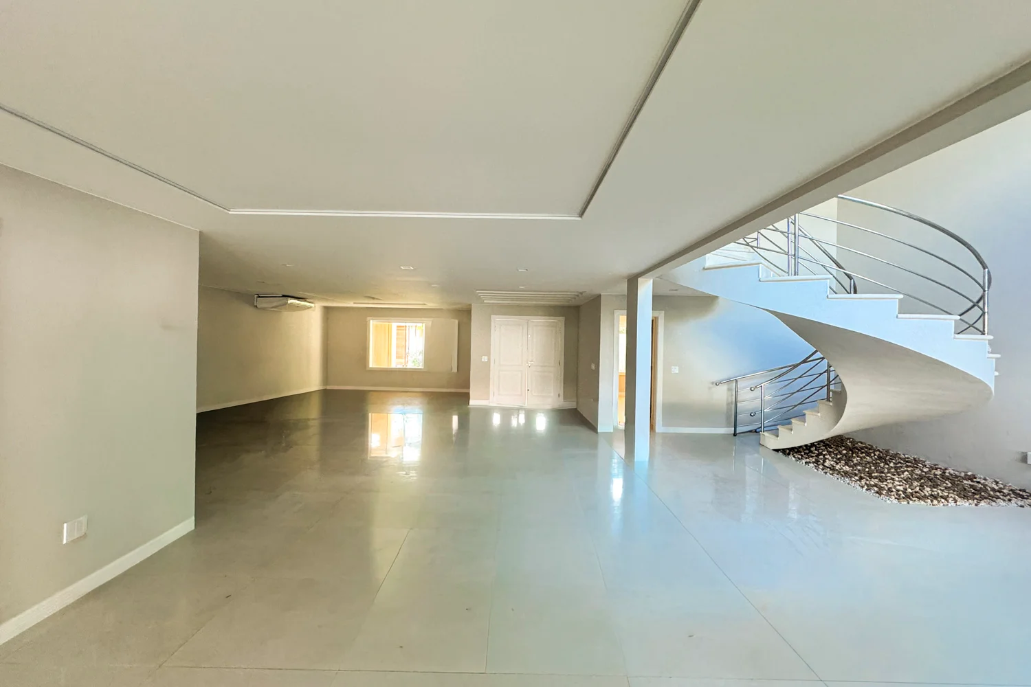 Casa com 5 Suítes e Sótão na Barra da Tijuca