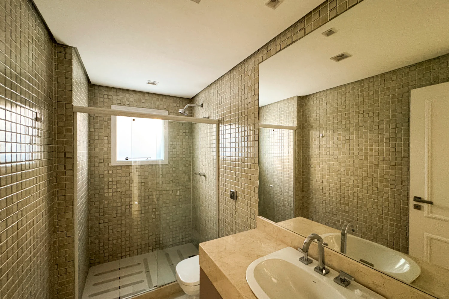 Casa com 5 Suítes e Sótão na Barra da Tijuca