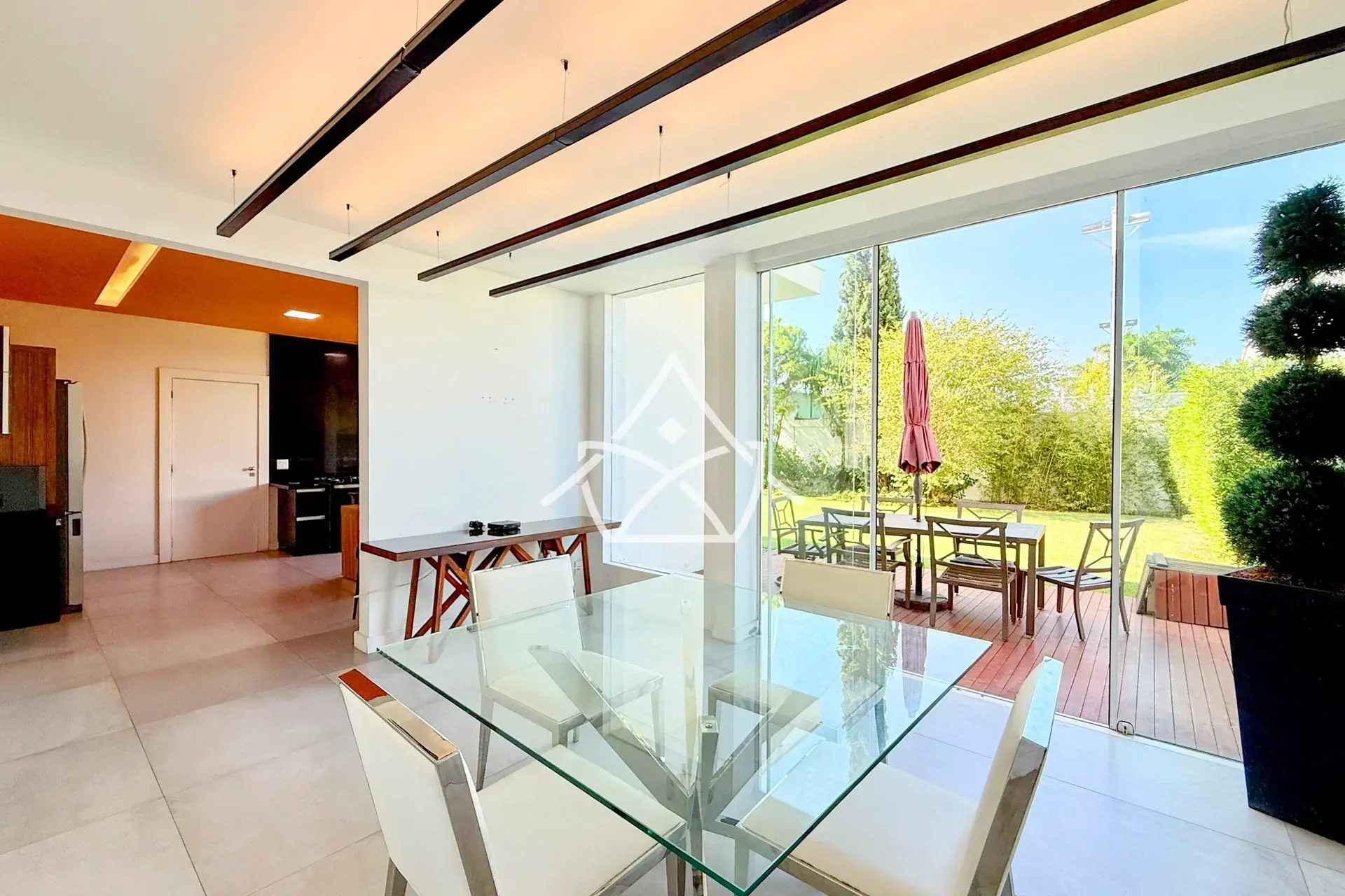 Casa com Área Gourmet e Forno a Lenha na Barra da Tijuca