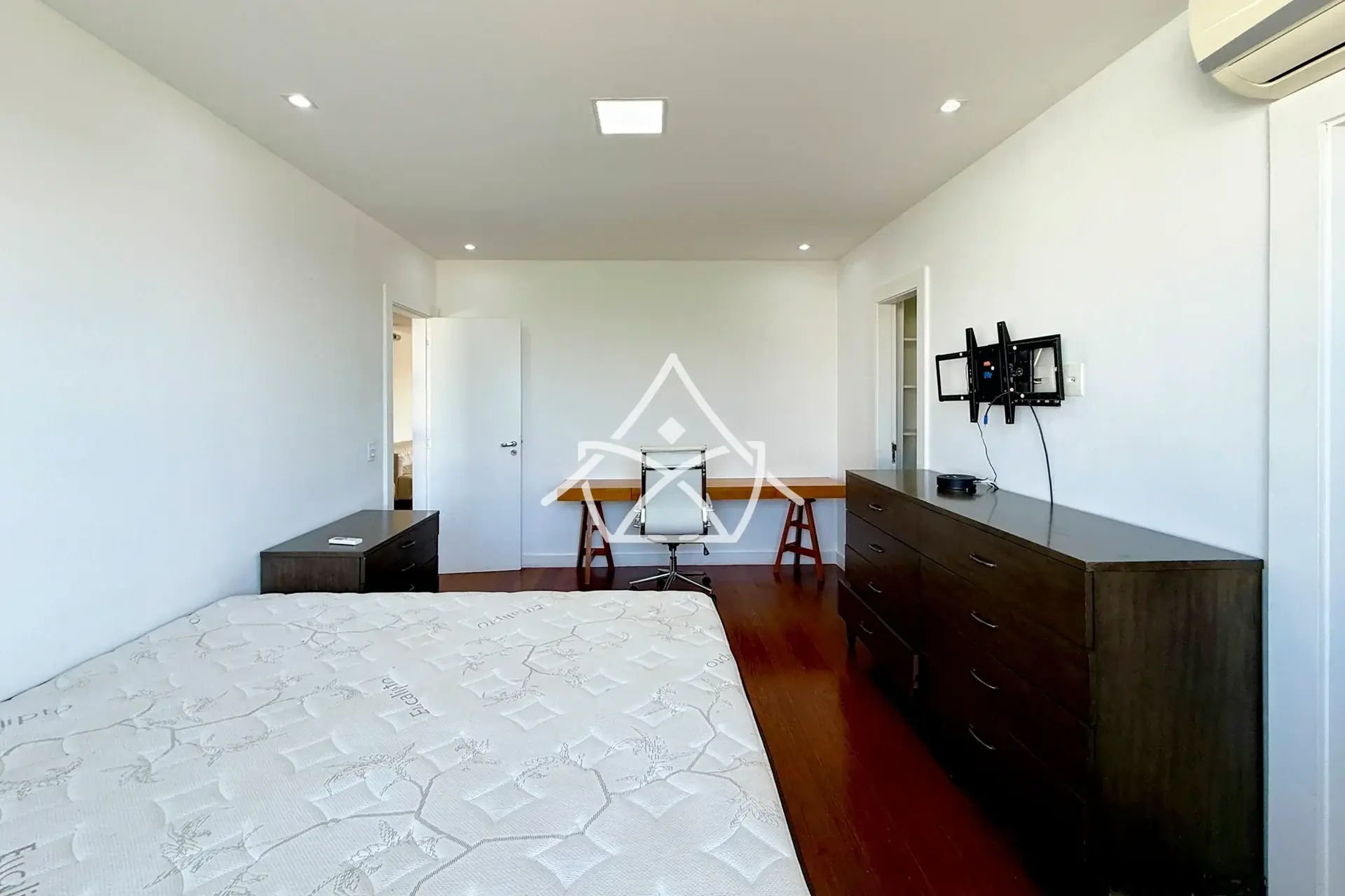 Casa com Área Gourmet e Forno a Lenha na Barra da Tijuca