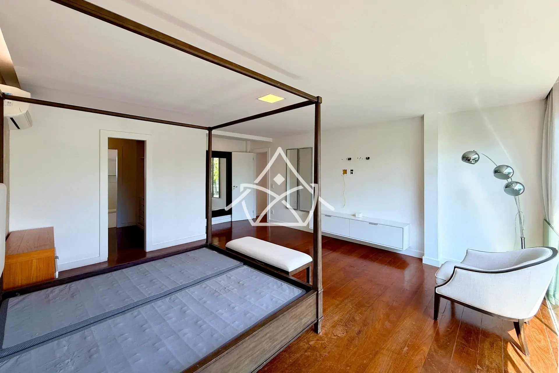 Casa com Área Gourmet e Forno a Lenha na Barra da Tijuca