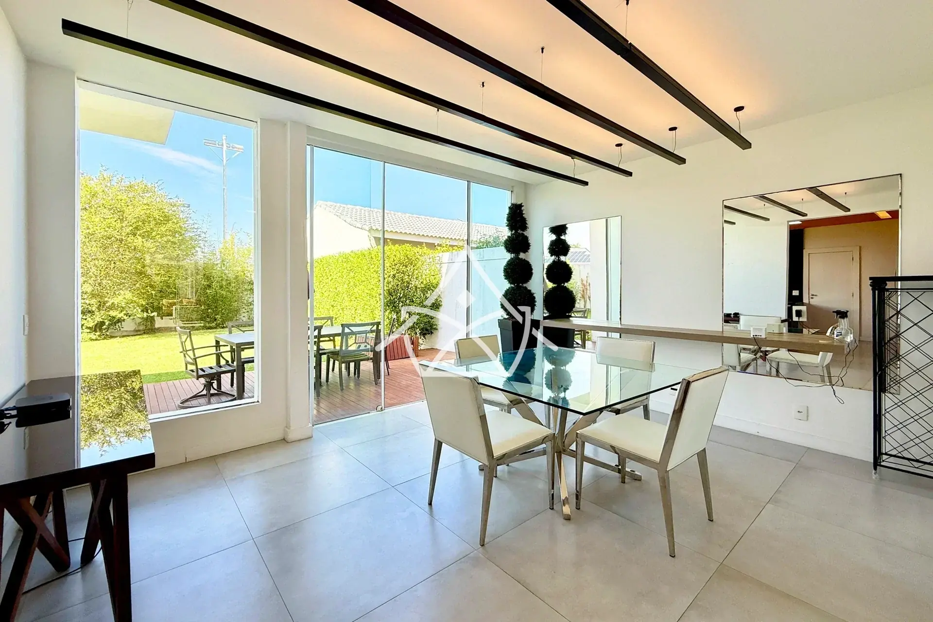 Casa com Área Gourmet e Forno a Lenha na Barra da Tijuca