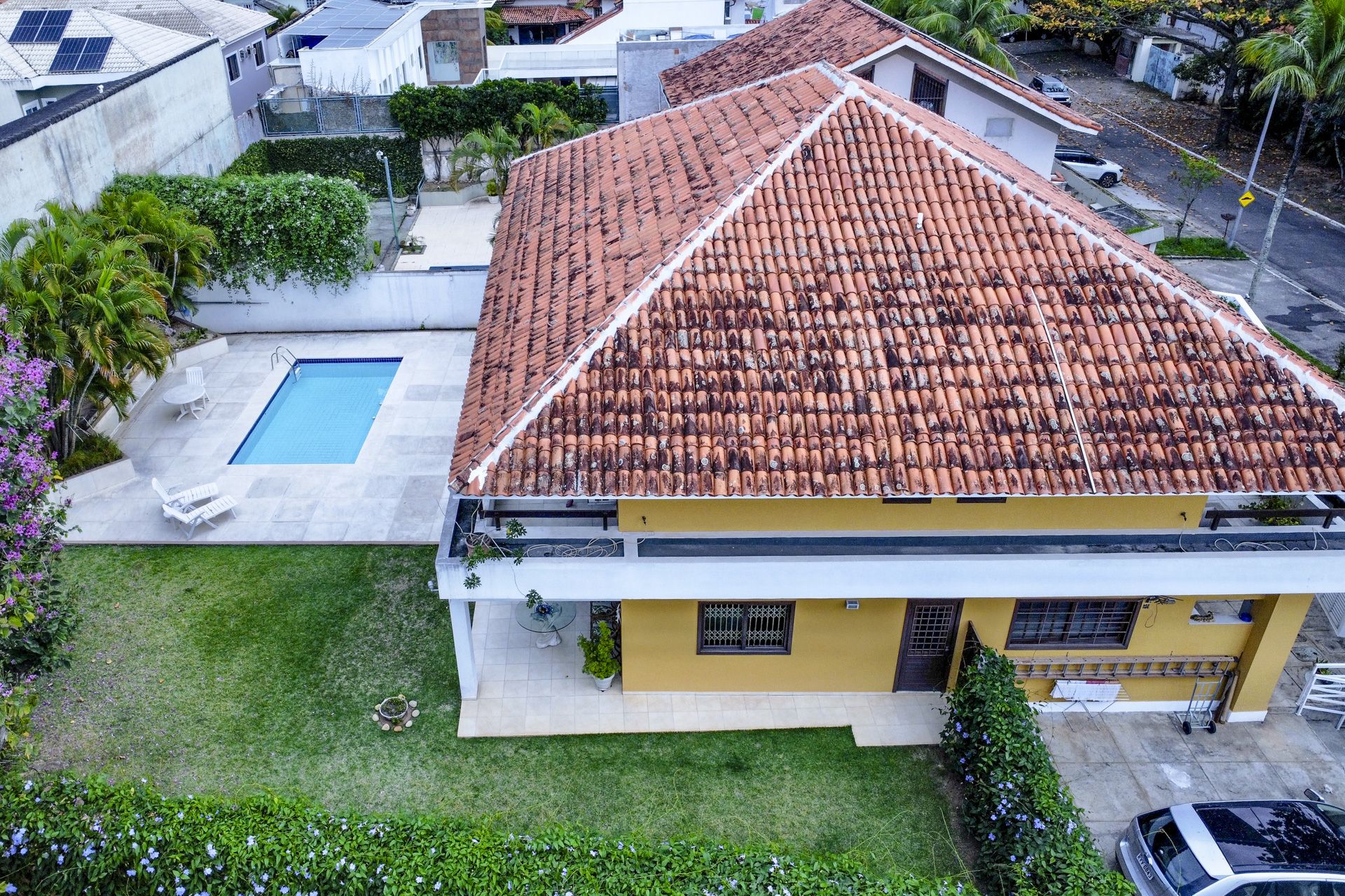 Casa com Quintal Espaçoso na Barra da Tijuca