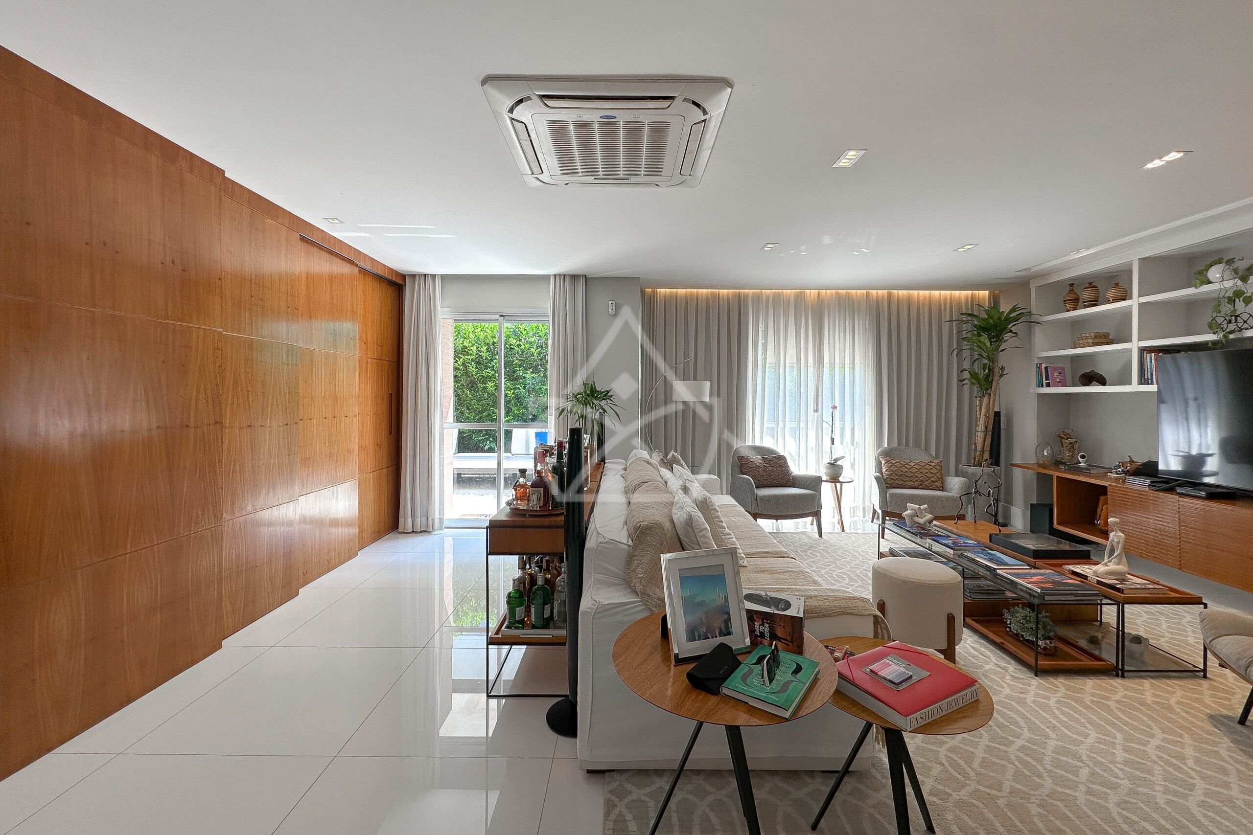 Casa à venda no condomínio Concetto Bianco, no Recreio dos Bandeirantes - Royal 4 House