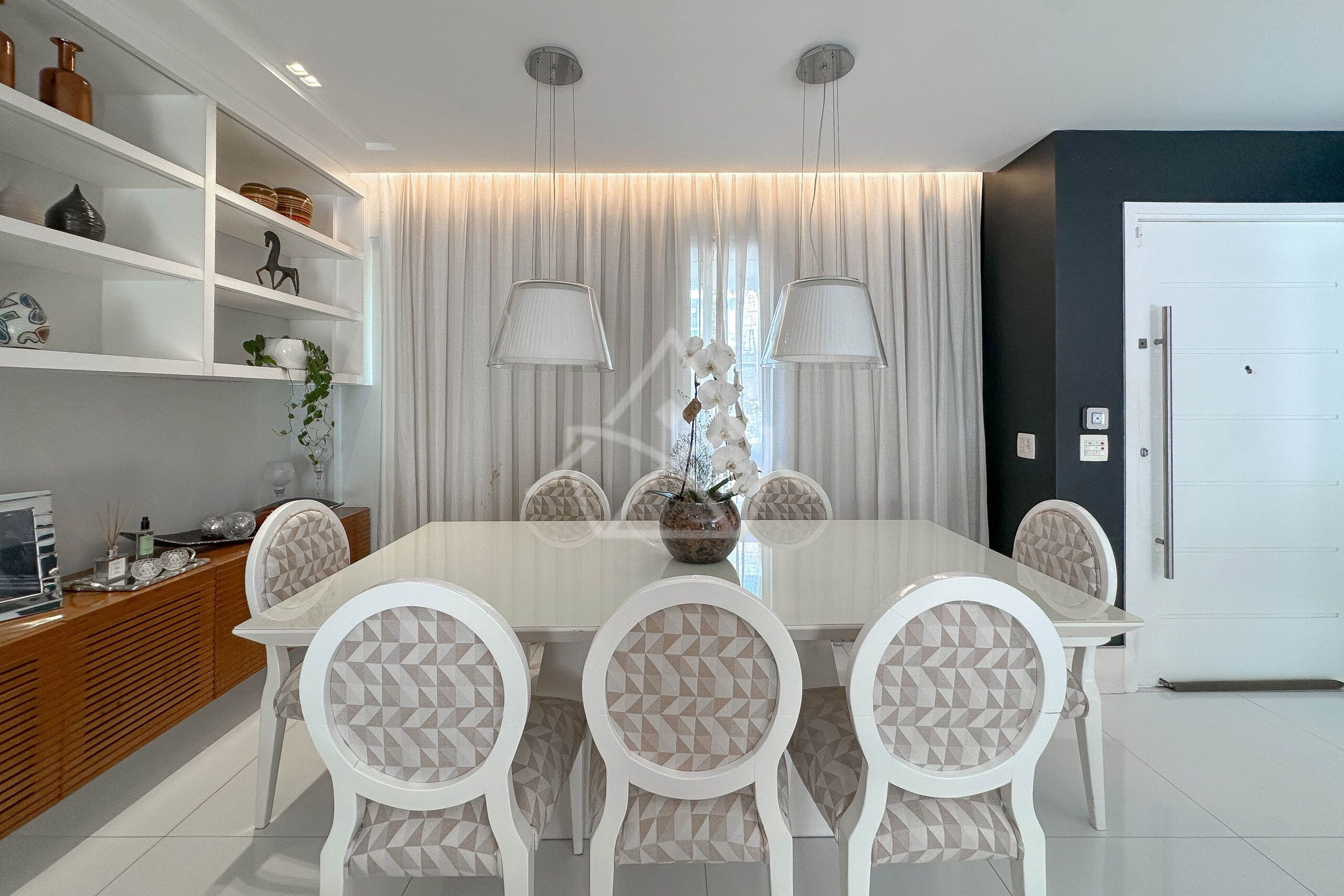 Casa à venda no condomínio Concetto Bianco, no Recreio dos Bandeirantes - Royal 4 House