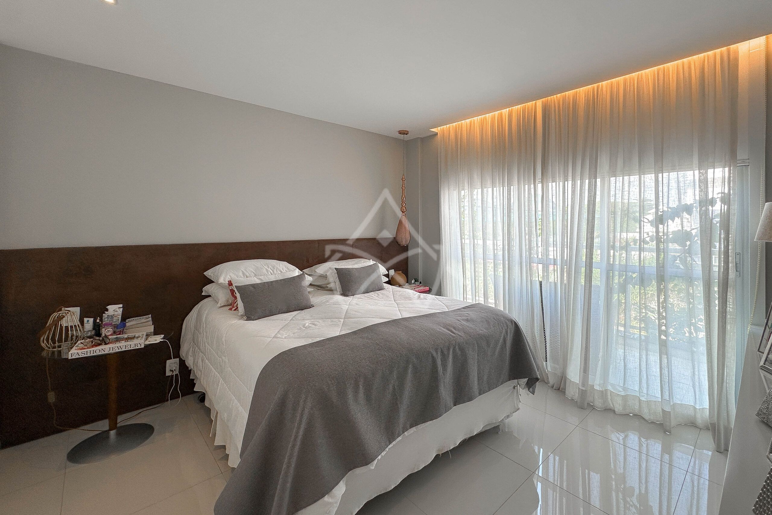 Casa à venda no condomínio Concetto Bianco, no Recreio dos Bandeirantes - Royal 4 House