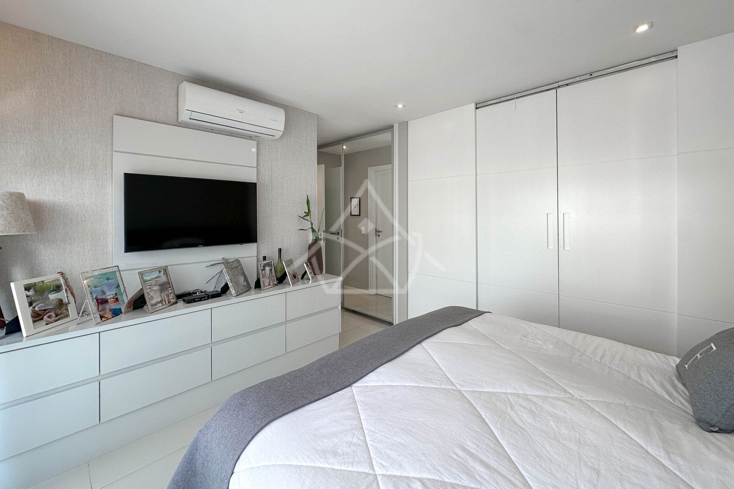 Casa à venda no condomínio Concetto Bianco, no Recreio dos Bandeirantes - Royal 4 House