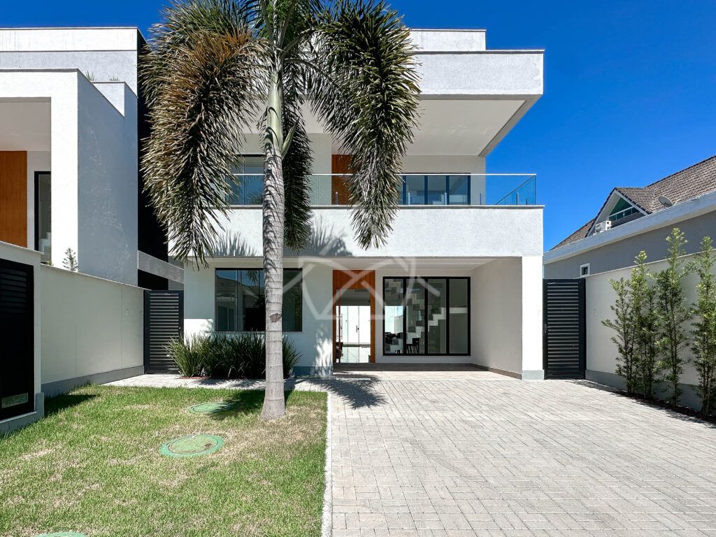 Casa à venda no condomínio Jardins de Maria, no Recreio dos Bandeirantes - Royal 4 House