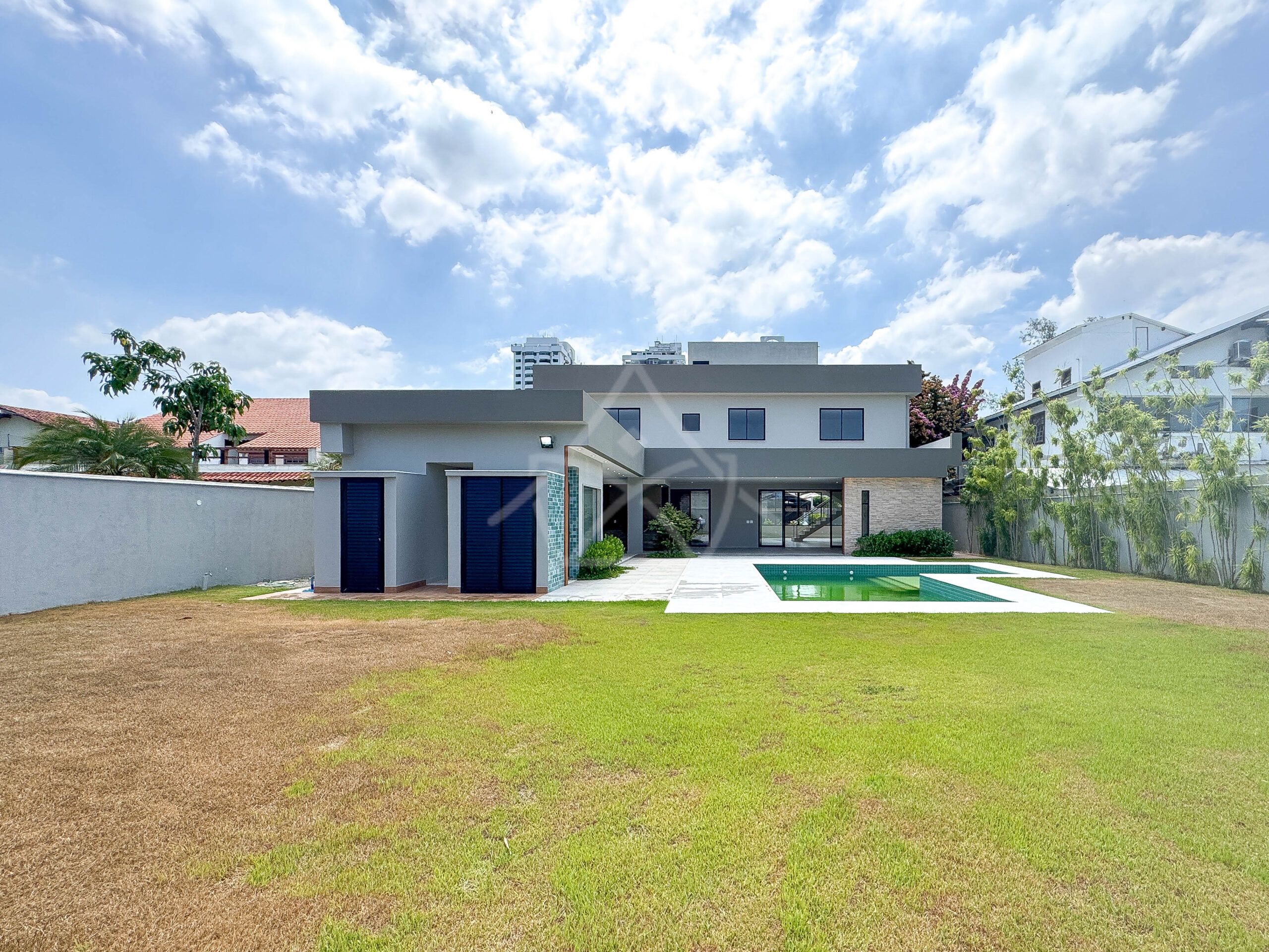 Casa à venda no condomínio Village Marapendi, na Barra da Tijuca - Royal 4 House