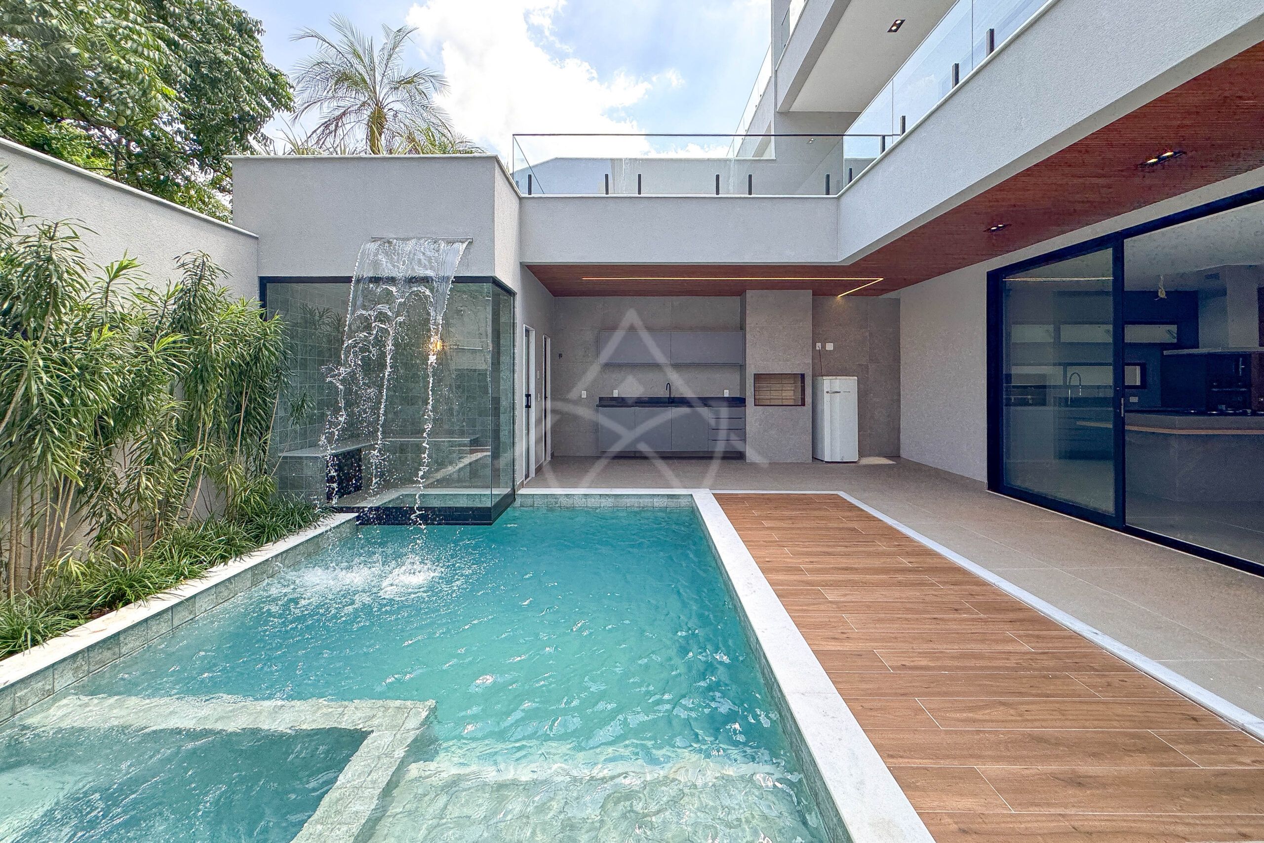 Casa à venda no condomínio Jardins de Maria, no Recreio dos Bandeirantes - Royal 4 House