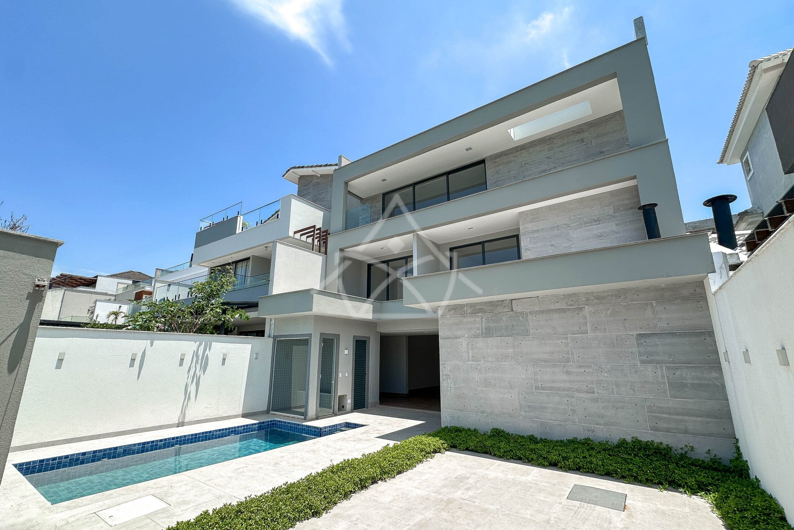 Casa à venda no condomínio Art Life, no Recreio dos Bandeirantes - Royal 4 House