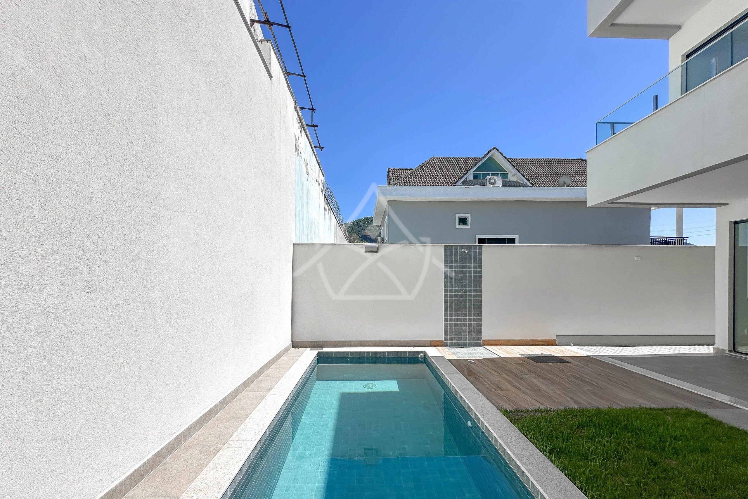 Casa à venda no condomínio Jardins de Maria, no Recreio dos Bandeirantes - Royal 4 House