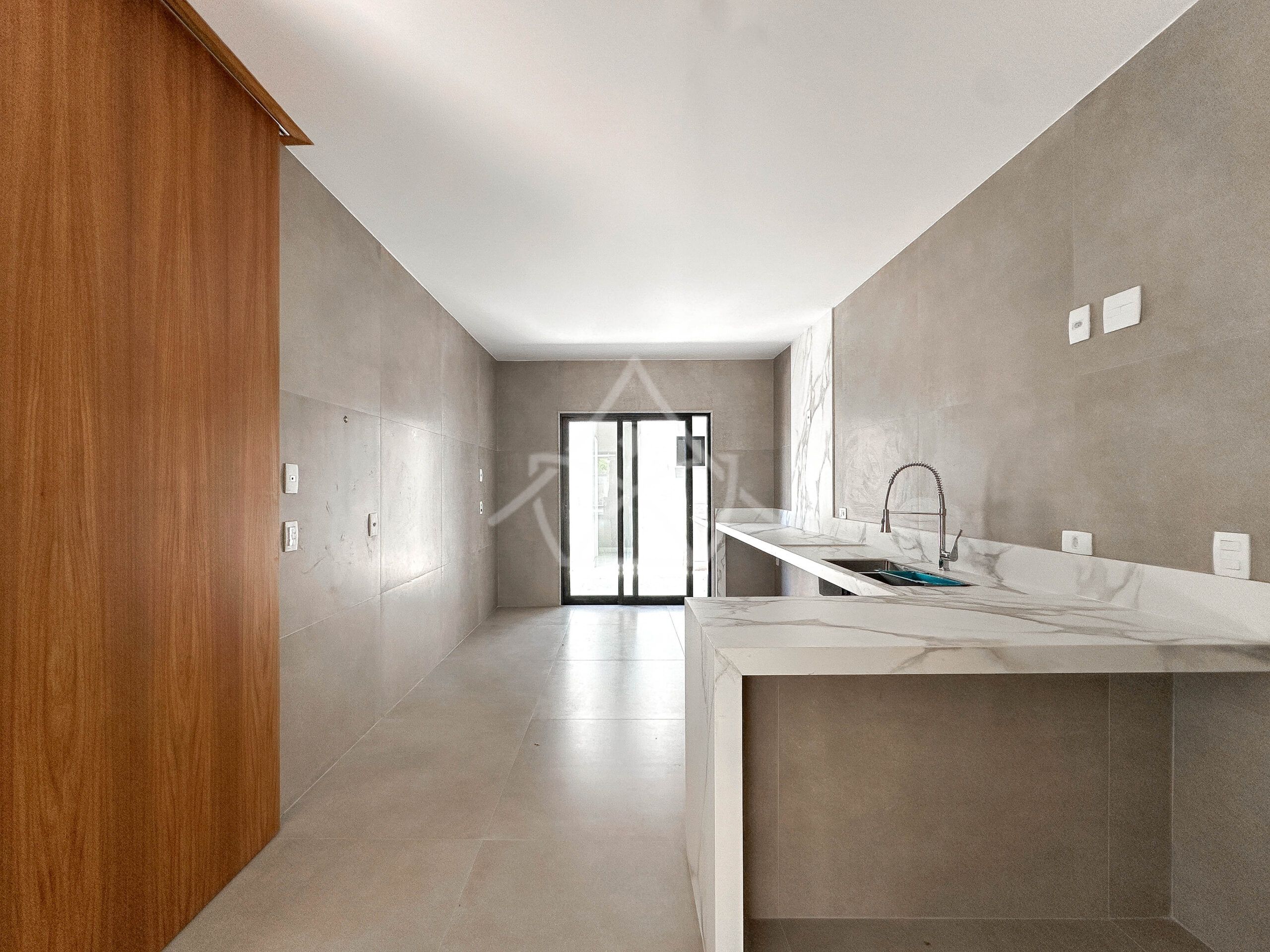 Casa à venda no condomínio Rio Mar, na Barra da Tijuca - Royal 4 House