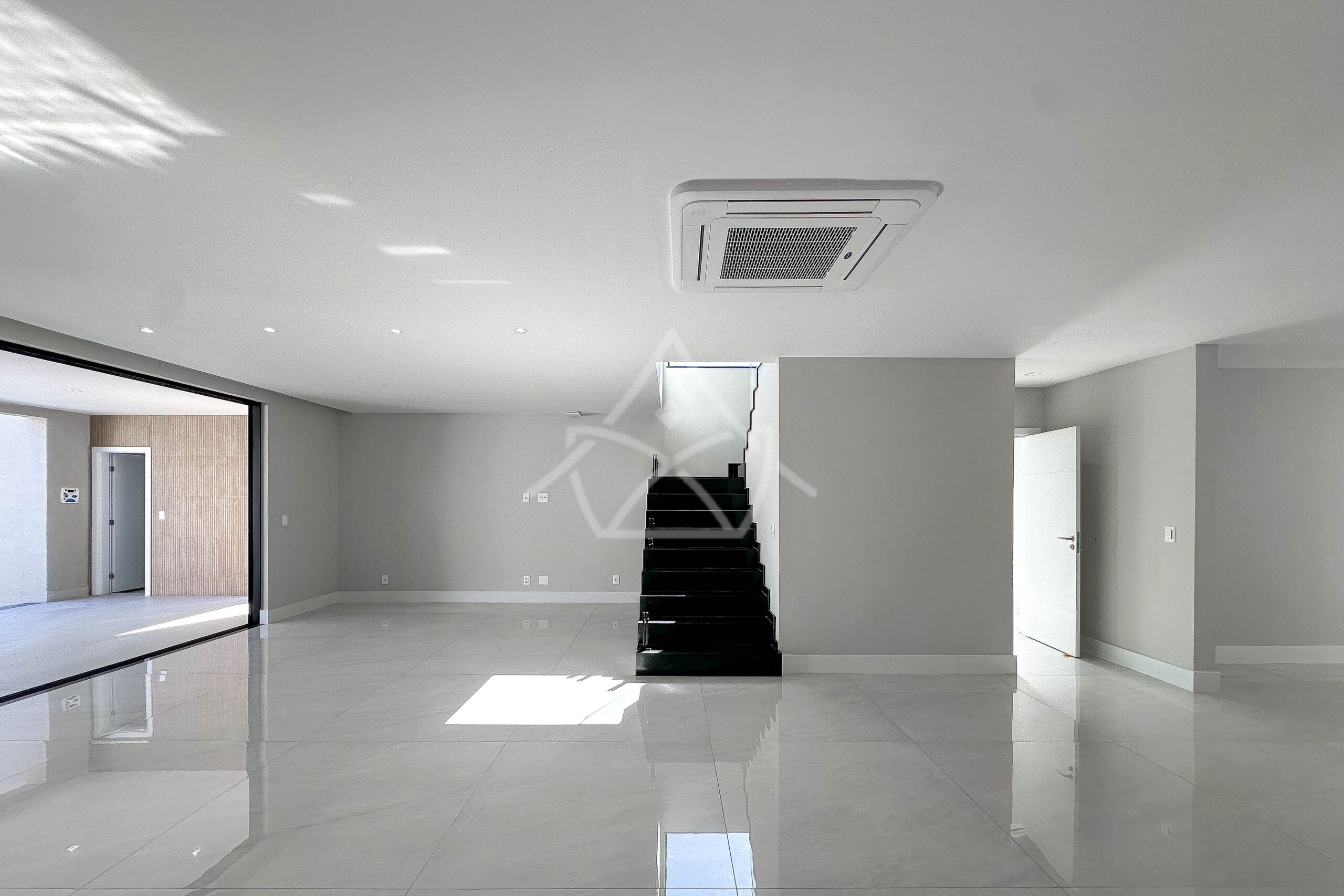 Casa à venda no condomínio Sagrada Família, no Recreio dos Bandeirantes - Royal 4 House