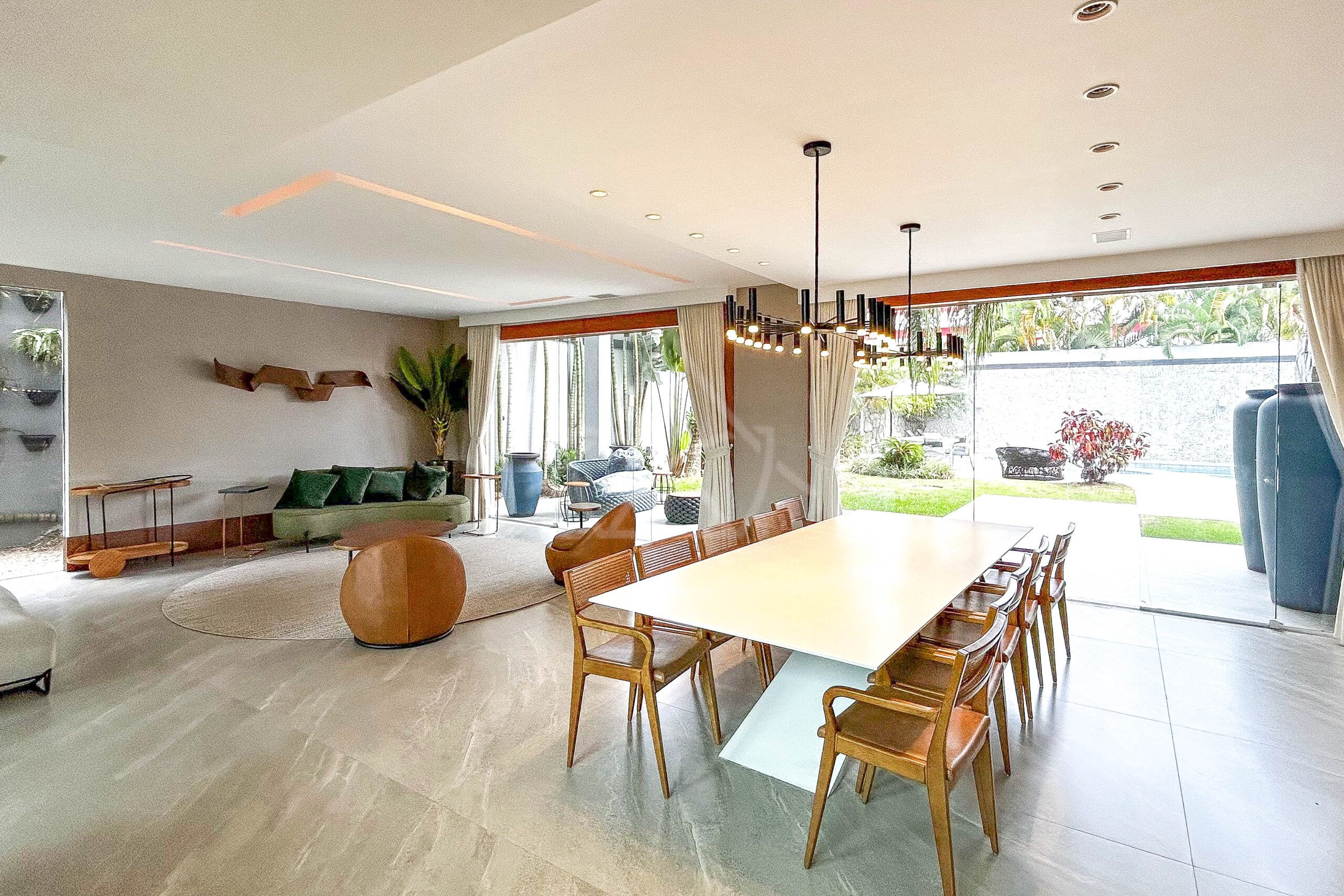 Casa à venda no condomínio Santa Mônica Jardins, na Barra da Tijuca - Royal 4 House