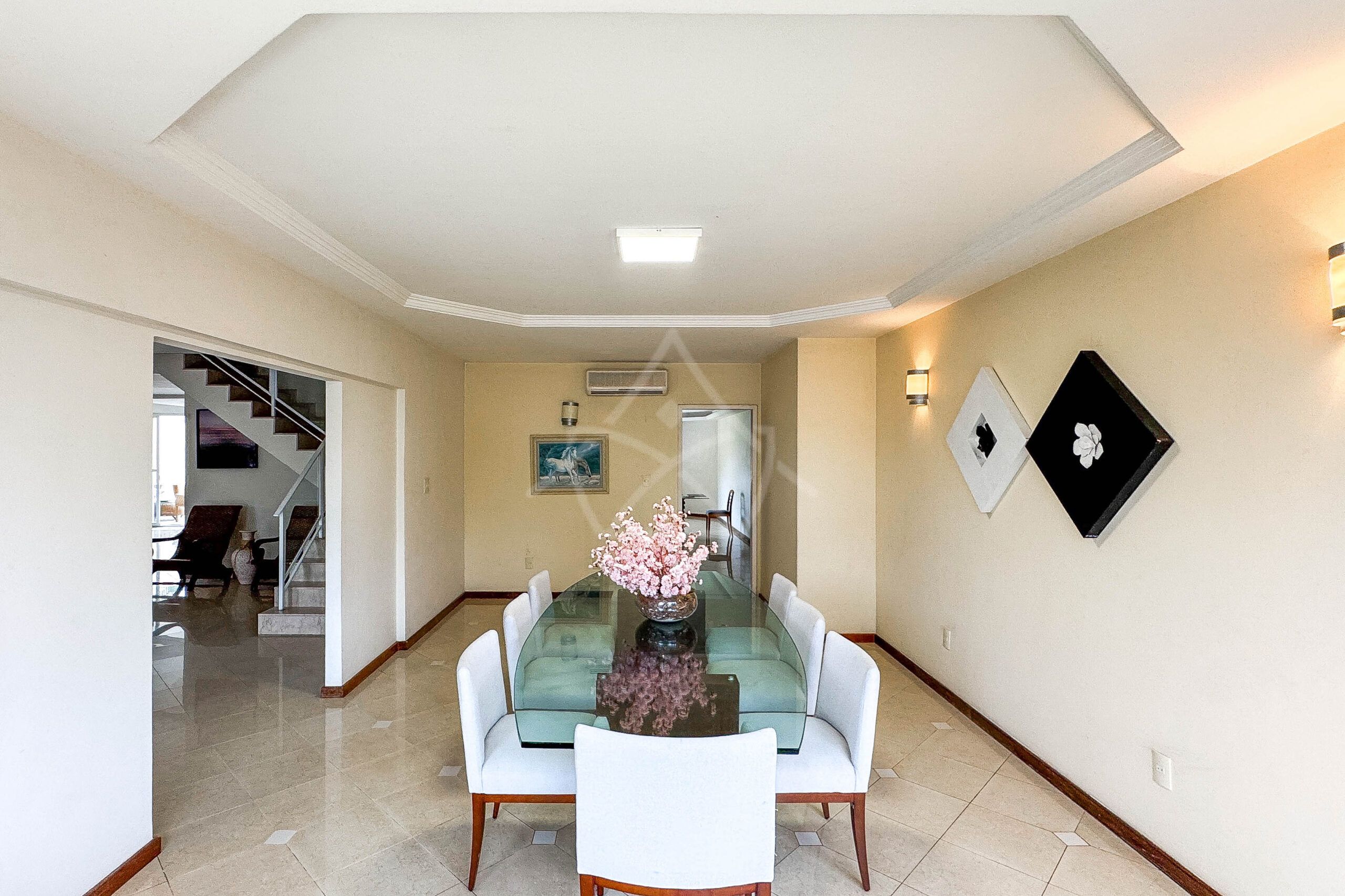 Casa à venda no condomínio Novo Leblon, na Barra da Tijuca - Royal 4 House