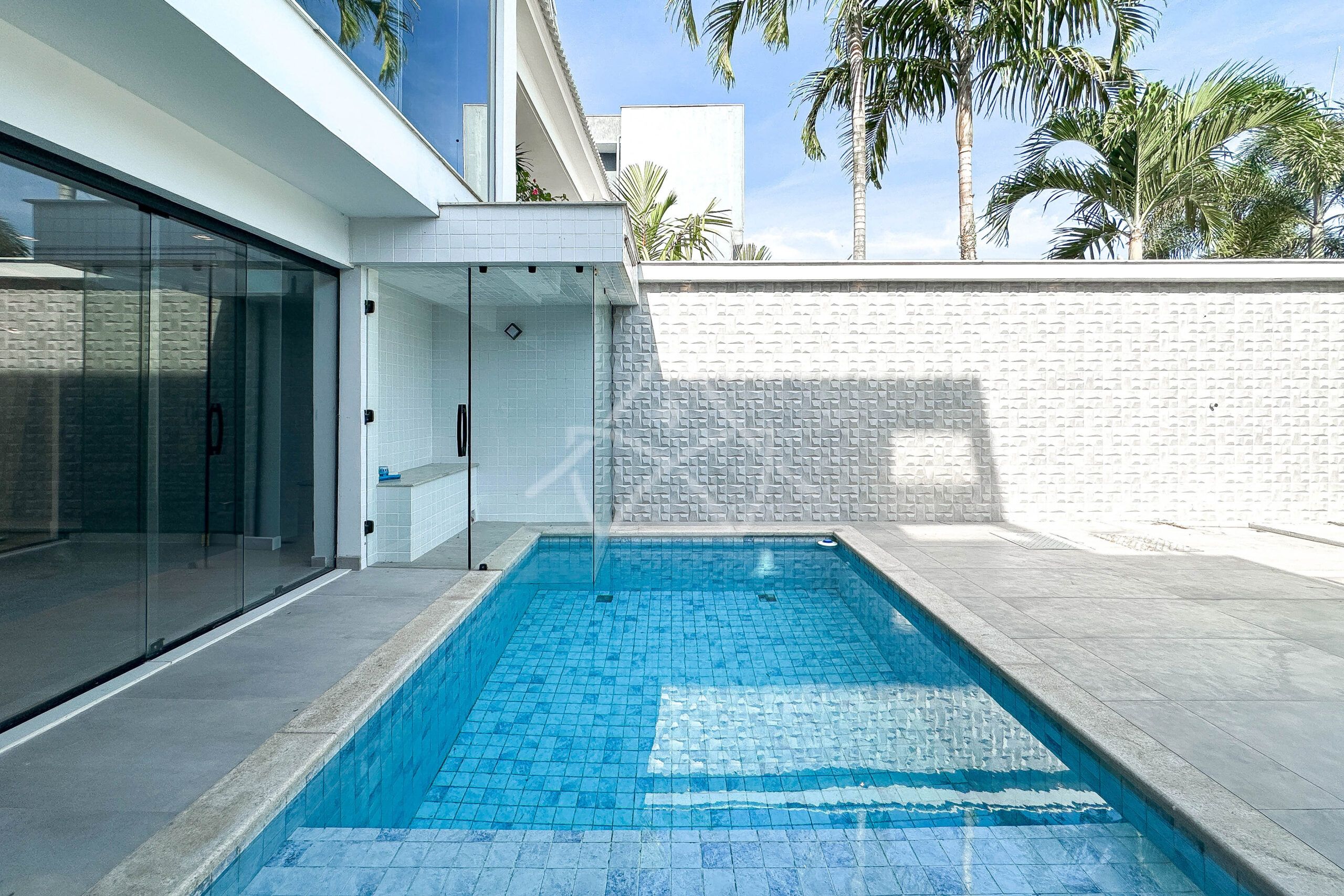 Casa à venda no condomínio Riviera Del Sol, no Recreio dos Bandeirantes - Royal 4 House