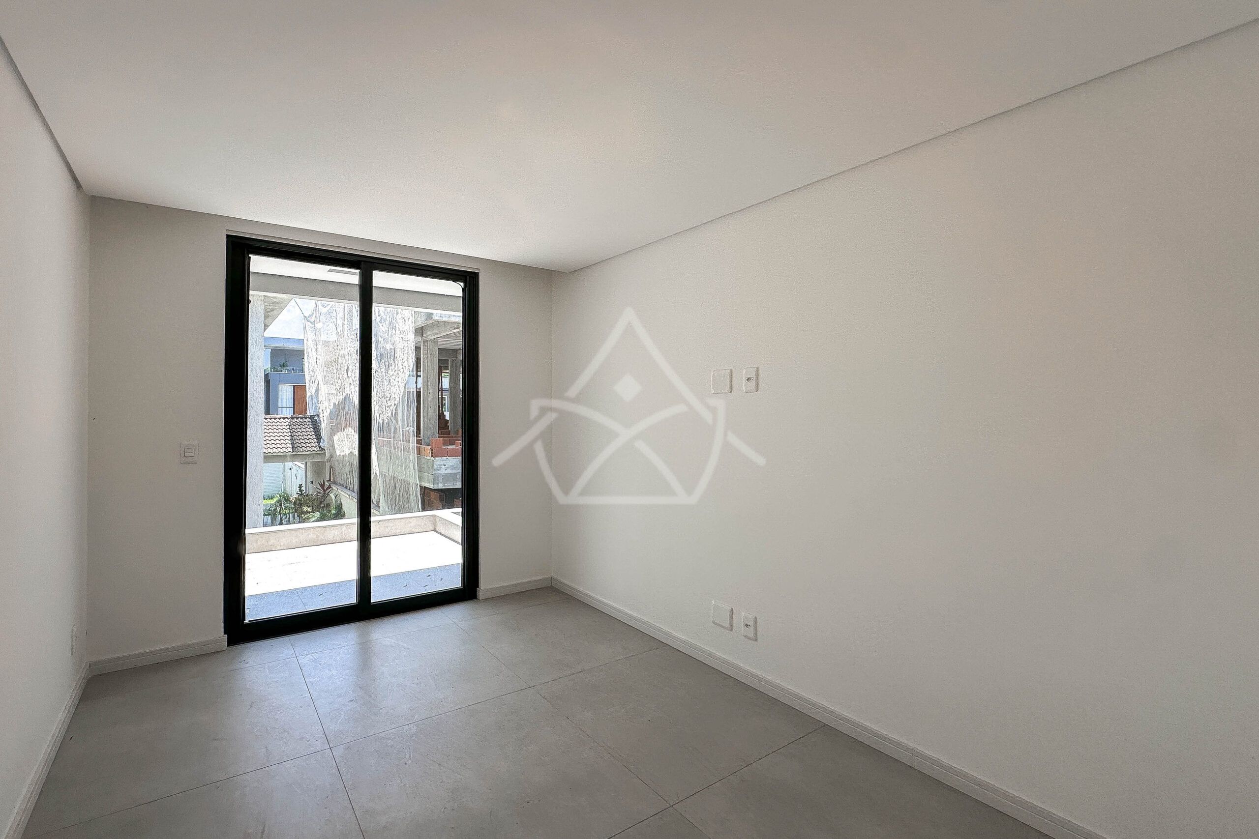 Casa à venda no condomínio Art Life, no Recreio dos Bandeirantes - Royal 4 House