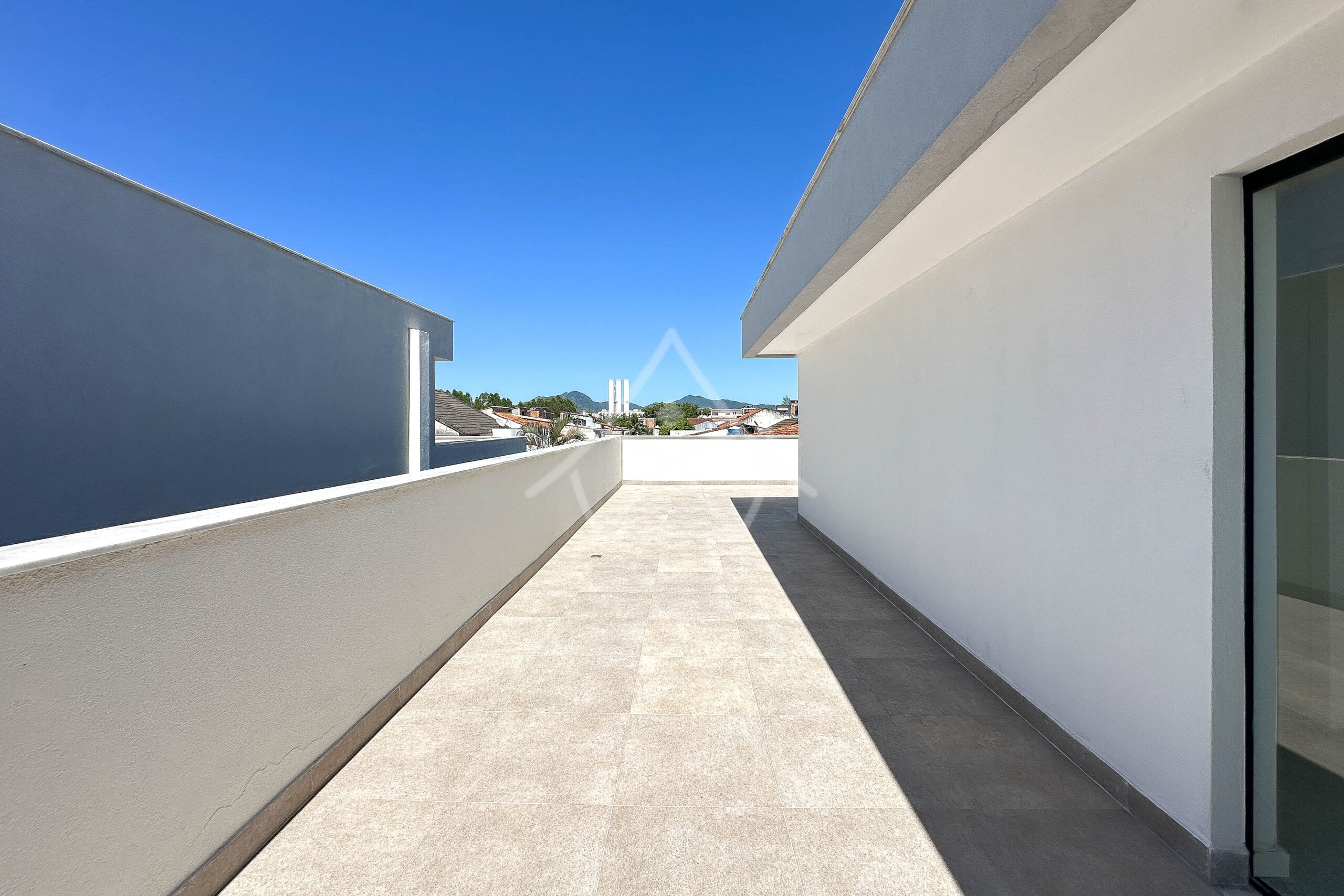 Casa à venda no condomínio Jardins de Maria, no Recreio dos Bandeirantes - Royal 4 House