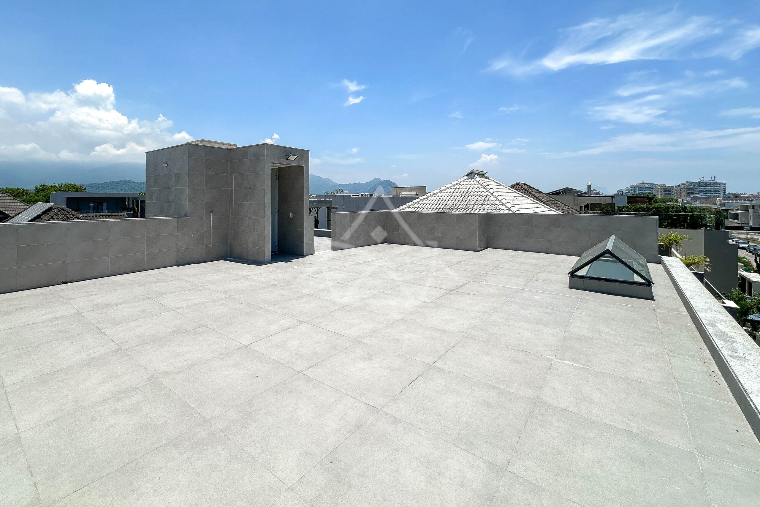 Casa à venda no condomínio Art Life, no Recreio dos Bandeirantes - Royal 4 House