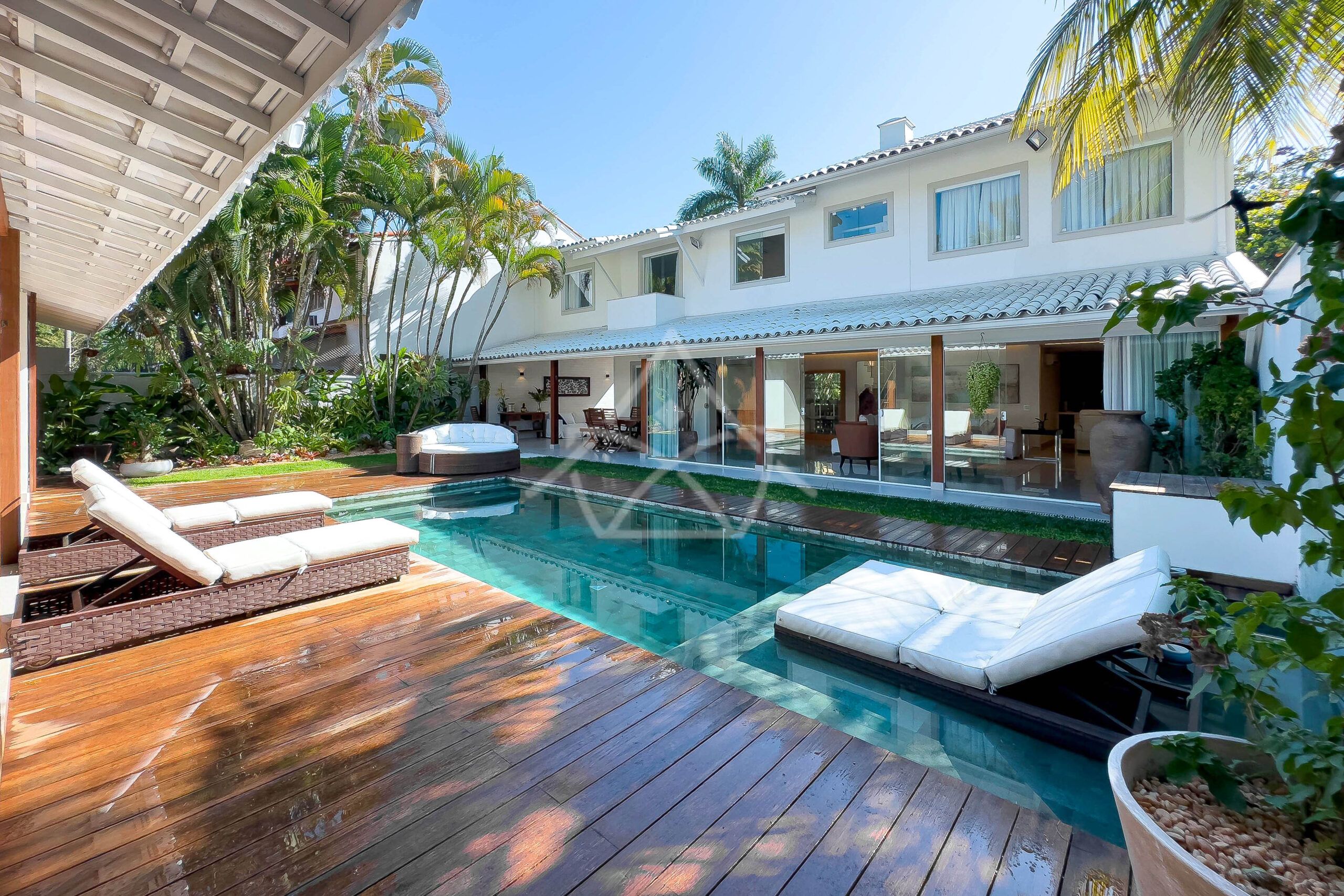 Casa à venda no condomínio Santa Mônica Sul, na Barra da Tijuca - Royal 4 House