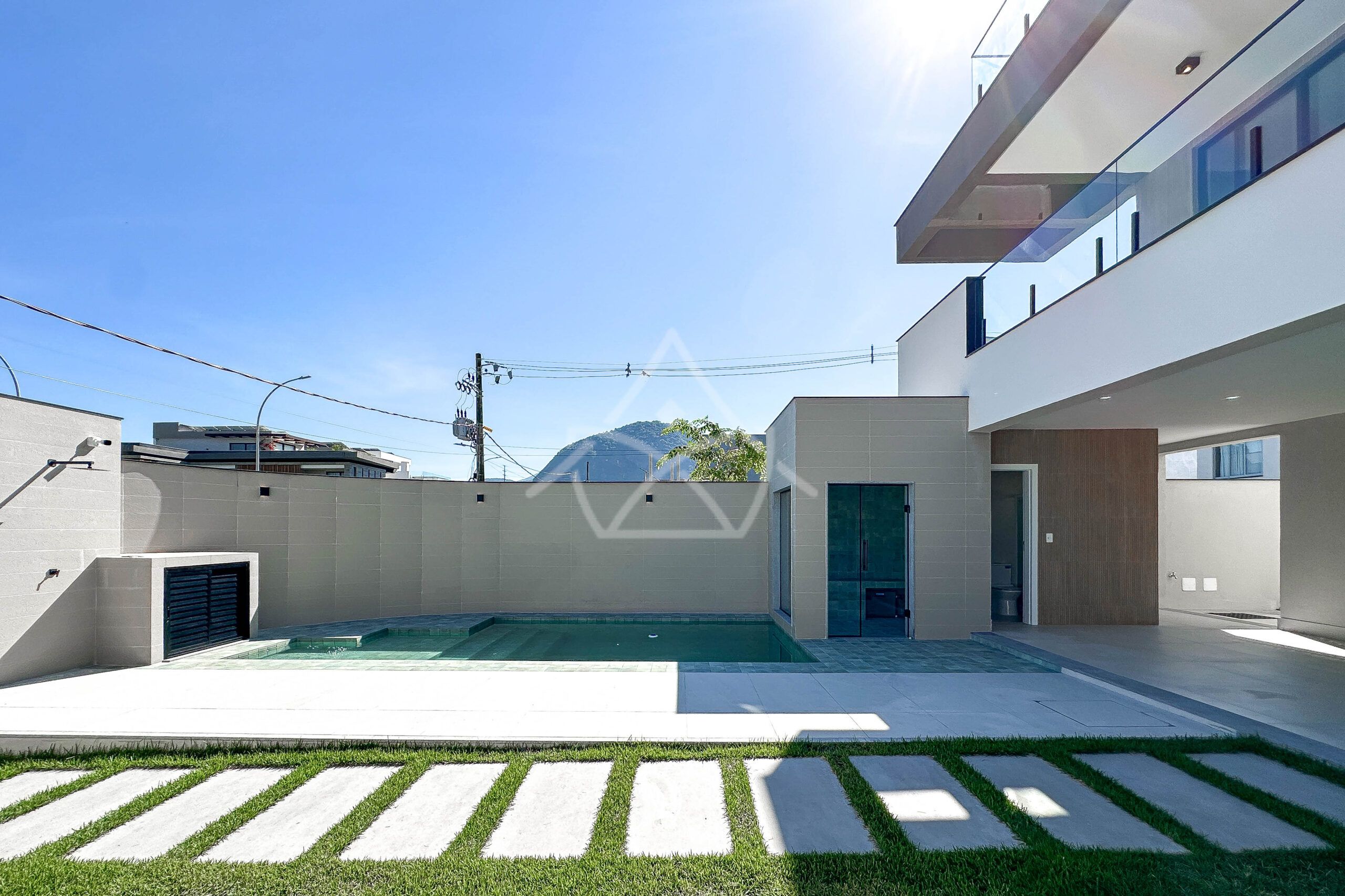 Casa à venda no condomínio Sagrada Família, no Recreio dos Bandeirantes - Royal 4 House