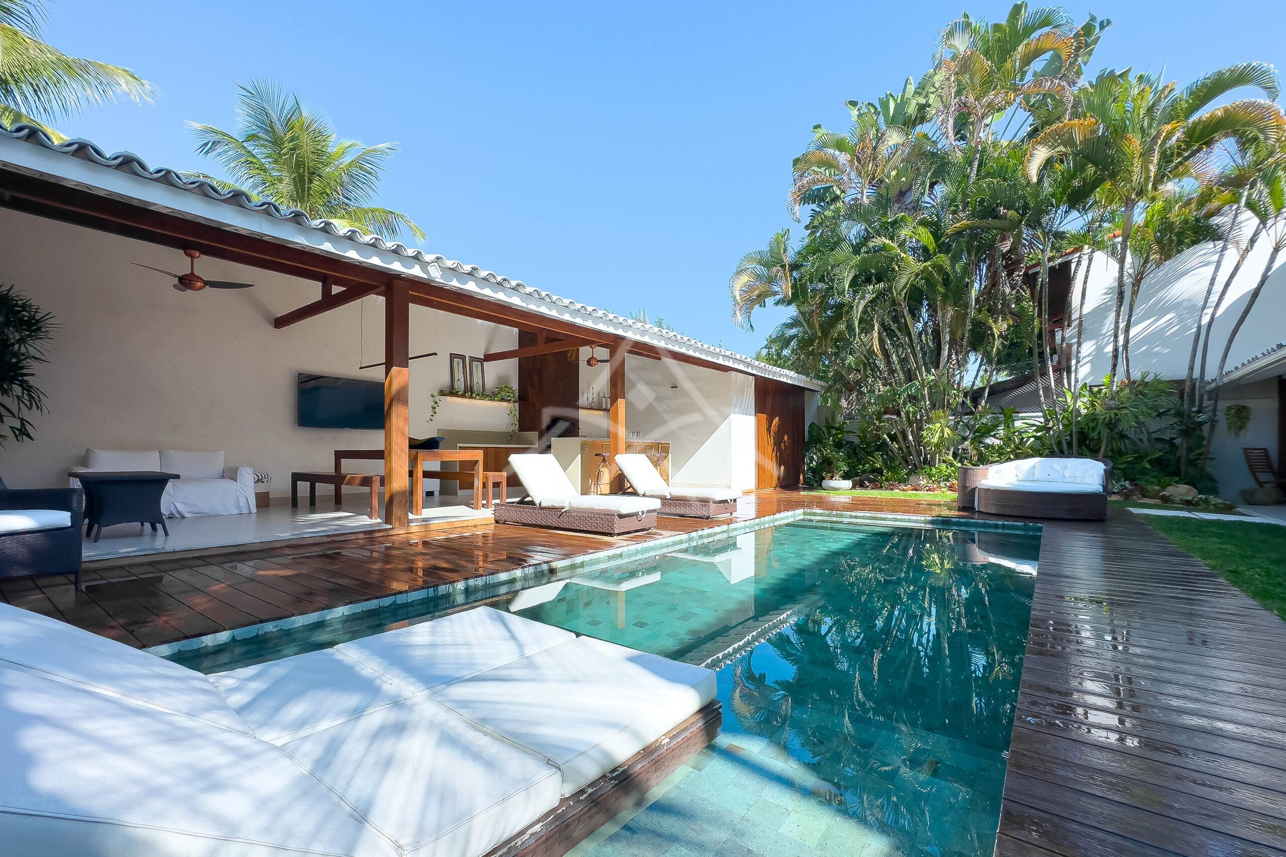 Casa à venda no condomínio Santa Mônica Sul, na Barra da Tijuca - Royal 4 House