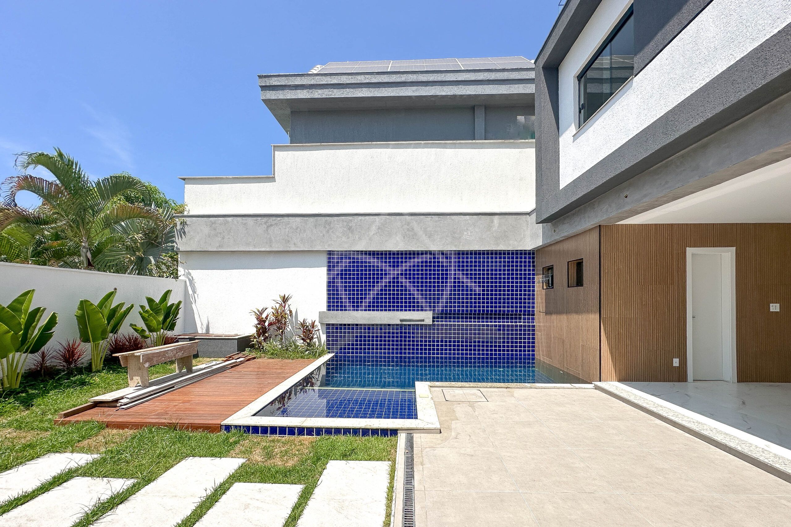 Casa à venda no condomínio Riviera del Sol, no Recreio dos Bandeirantes - Royal 4 House