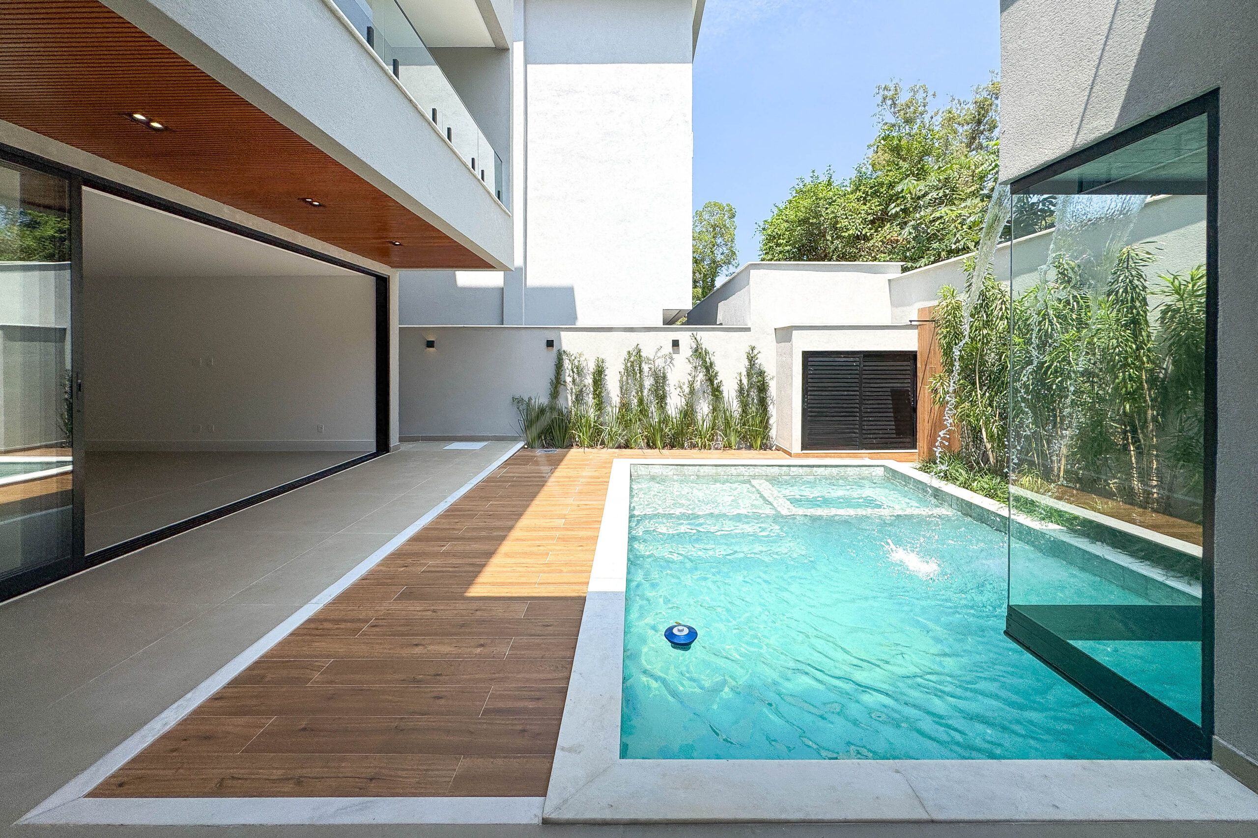 Casa à venda no condomínio Jardins de Maria, no Recreio dos Bandeirantes - Royal 4 House