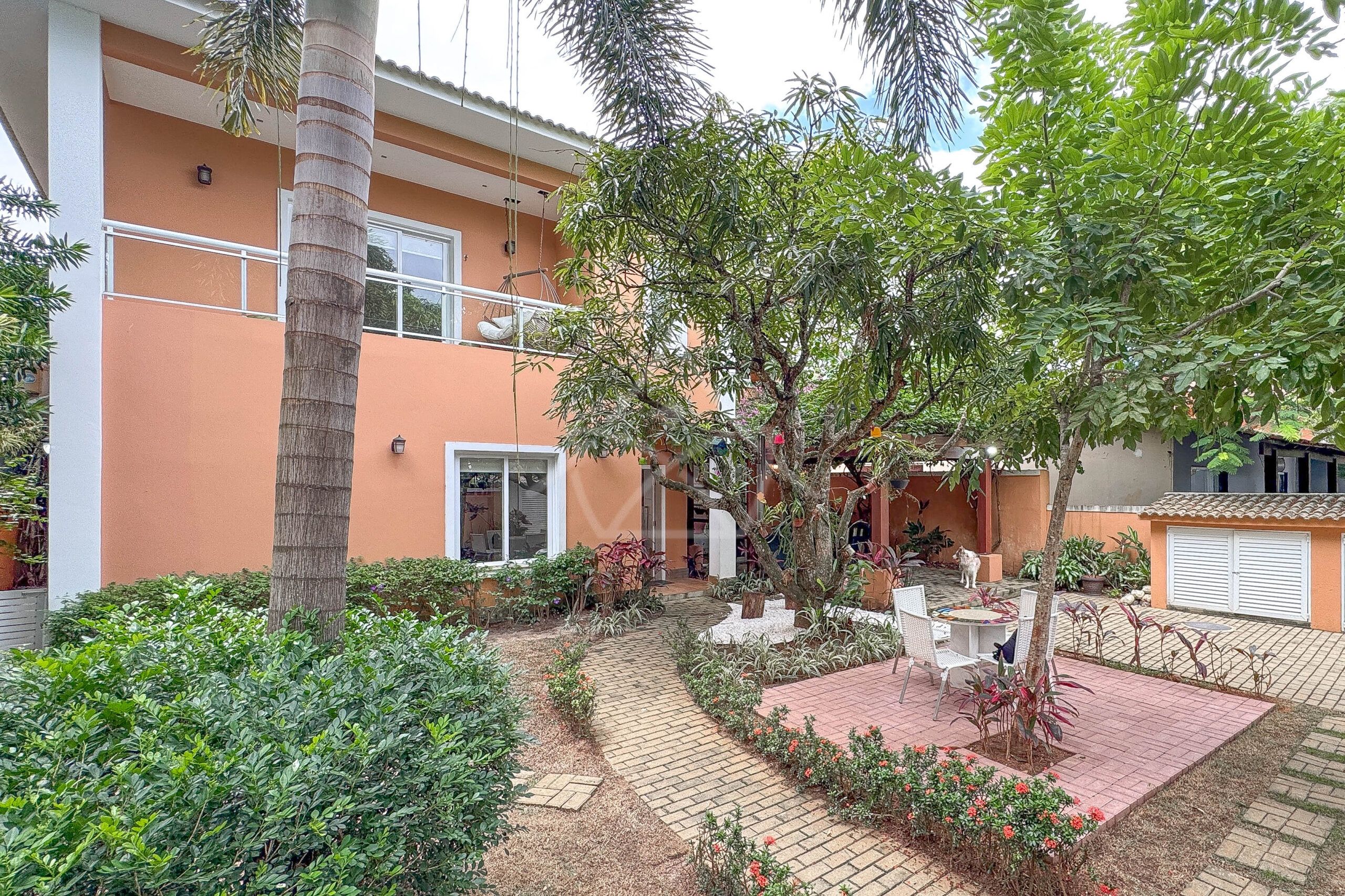 Casa à venda no condomínio Maramar - Royal 4 House
