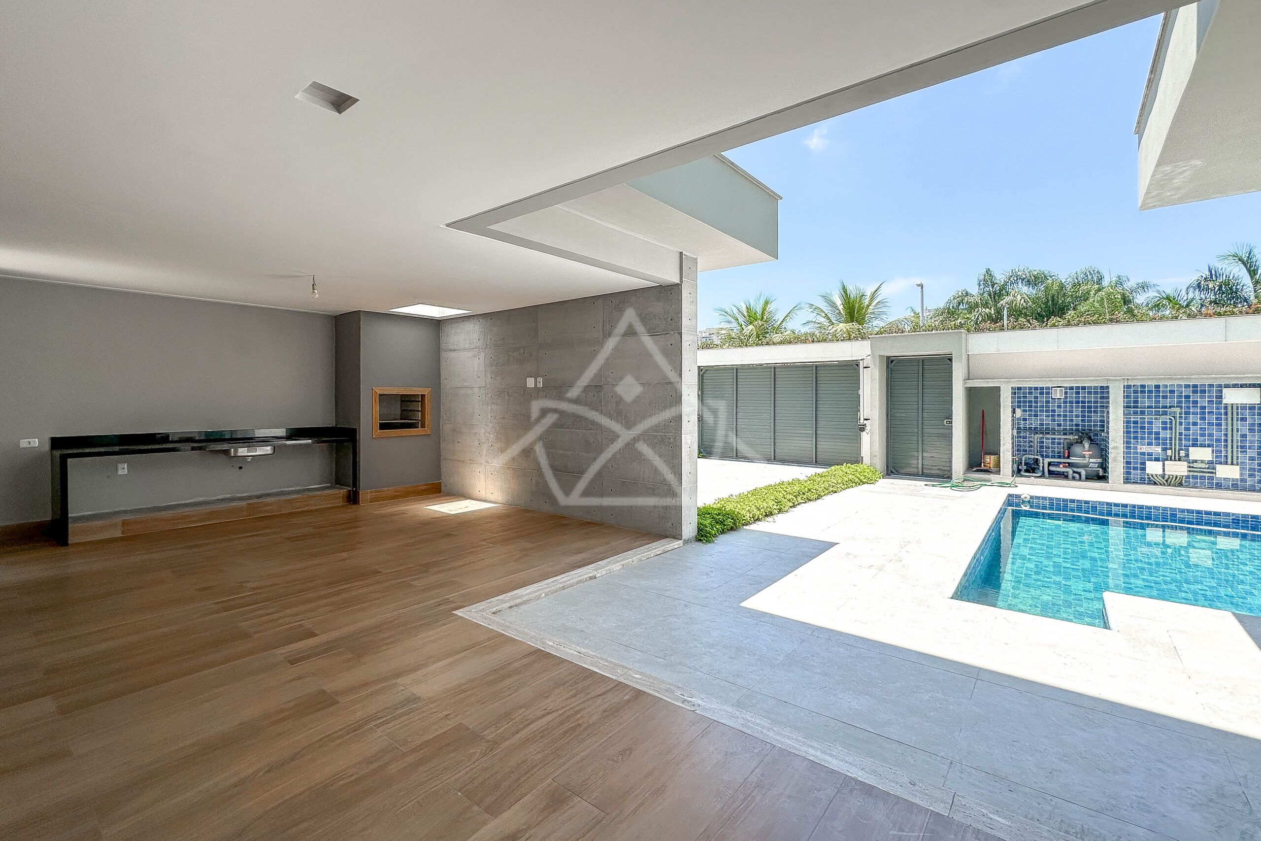 Casa à venda no condomínio Art Life, no Recreio dos Bandeirantes - Royal 4 House