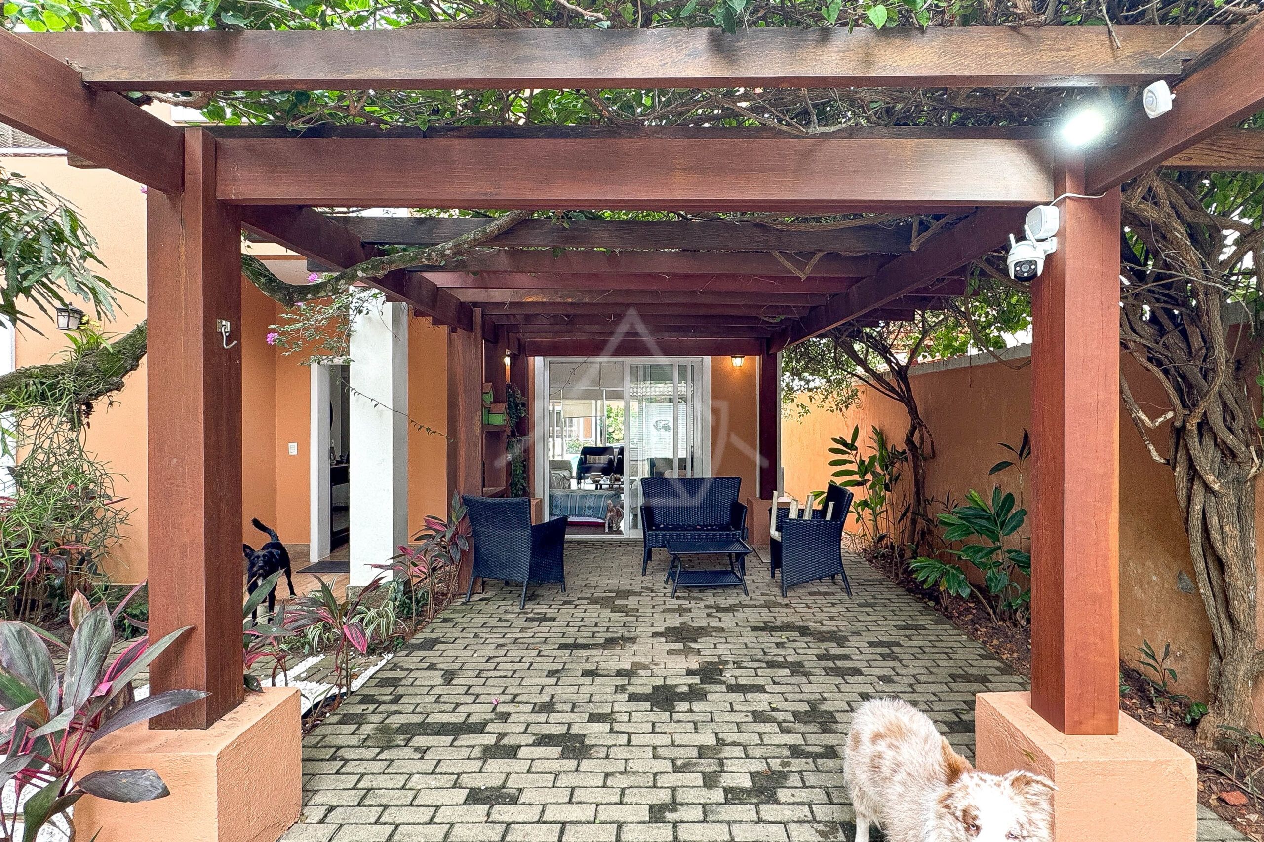 Casa à venda no condomínio Maramar - Royal 4 House