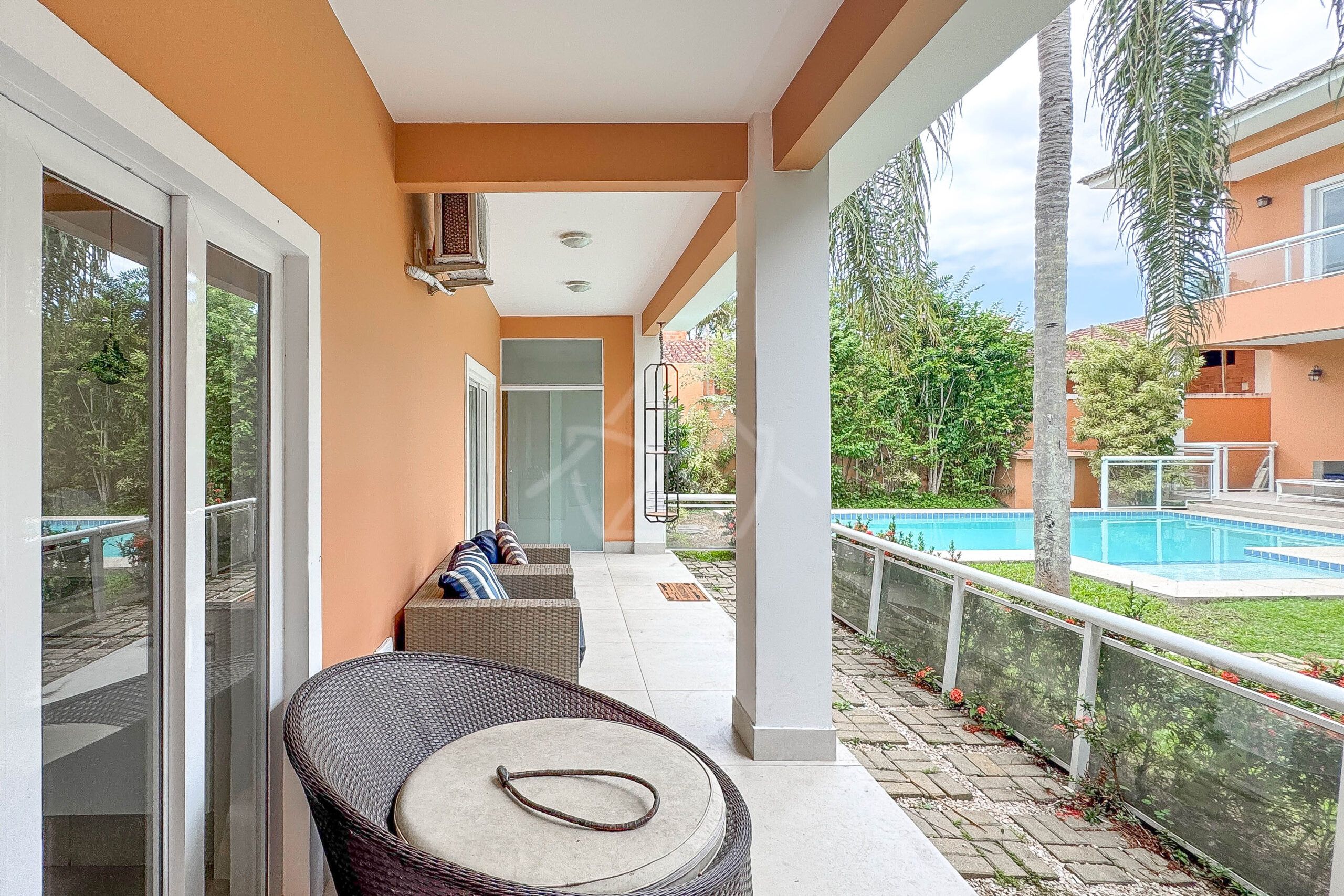 Casa à venda no condomínio Maramar - Royal 4 House