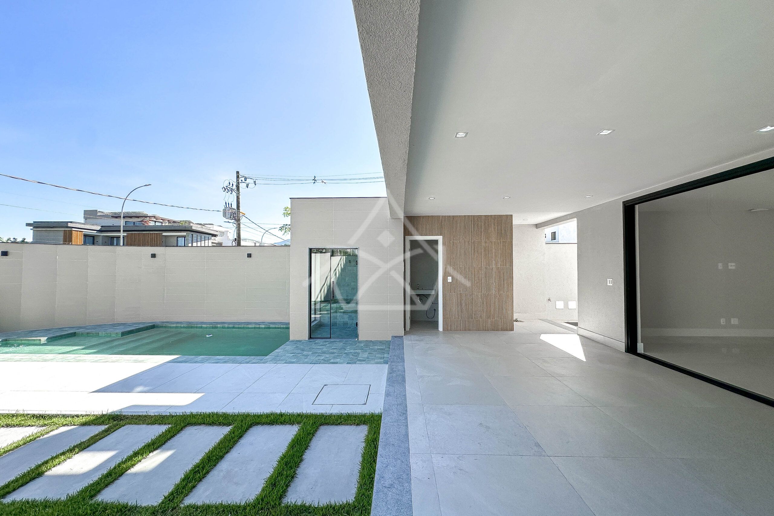 Casa à venda no condomínio Sagrada Família, no Recreio dos Bandeirantes - Royal 4 House