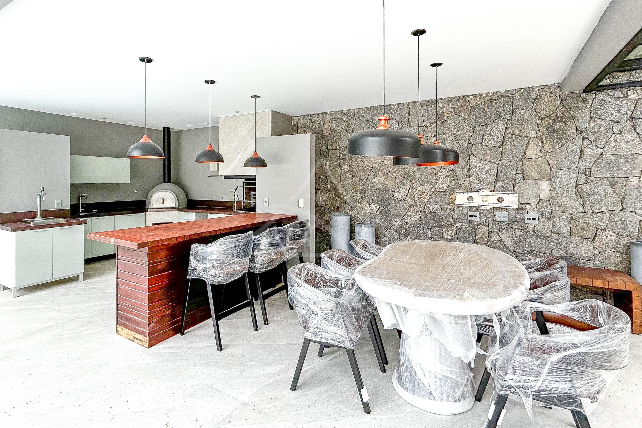 Casa à venda no condomínio Santa Mônica Jardins, na Barra da Tijuca - Royal 4 House