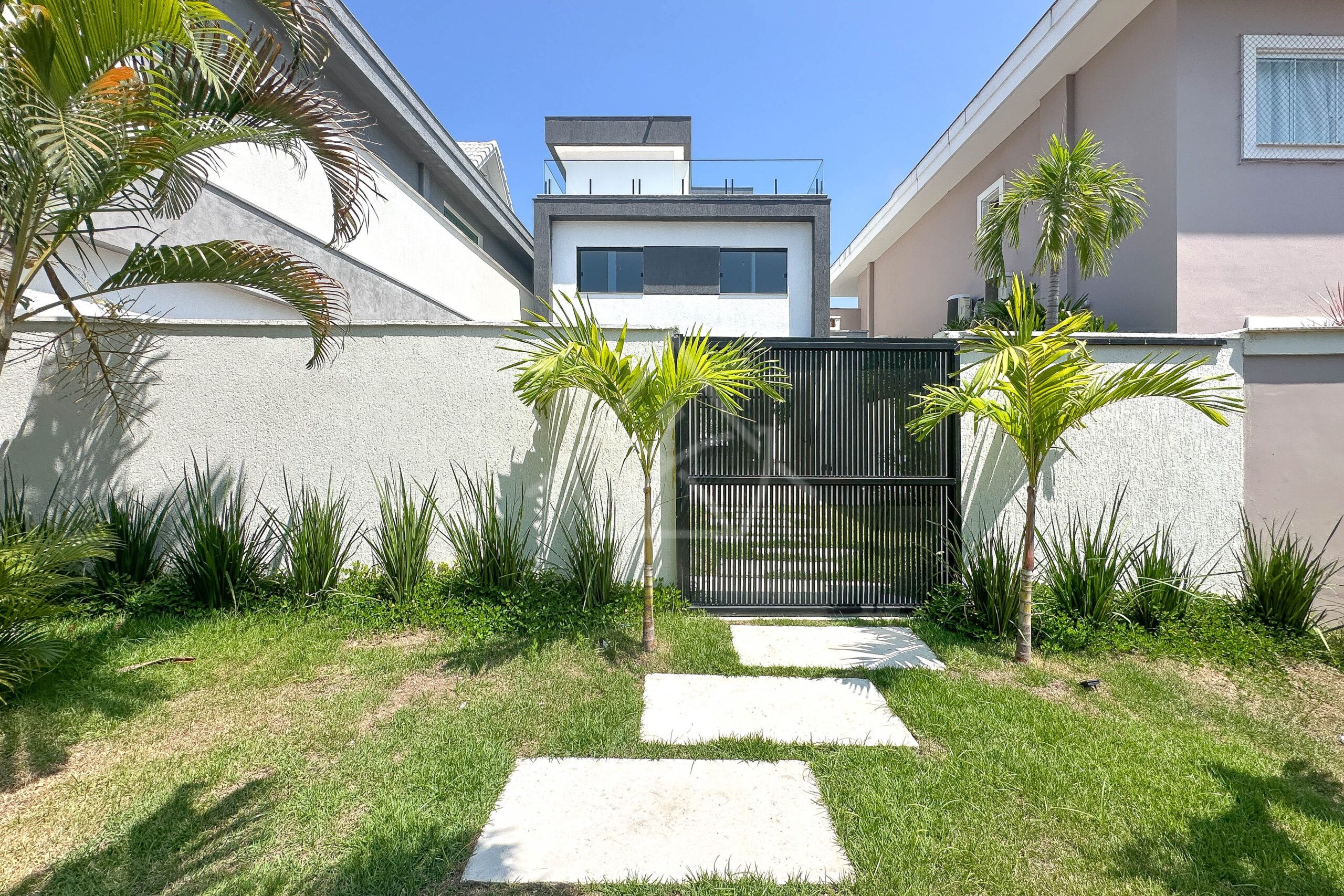 Casa à venda no condomínio Riviera del Sol, no Recreio dos Bandeirantes - Royal 4 House
