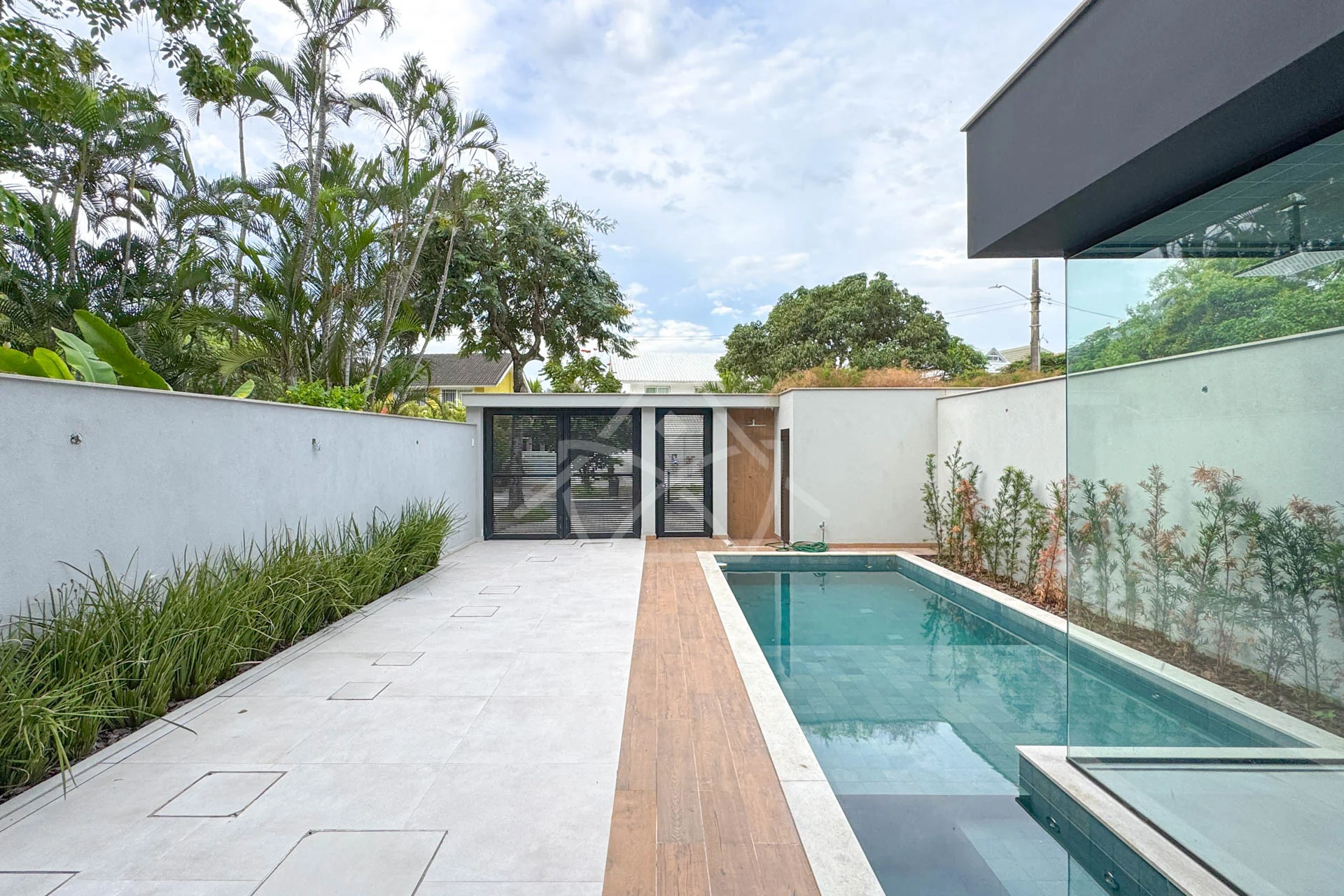 Casa com 4 Suítes à Venda na Barra da Tijuca