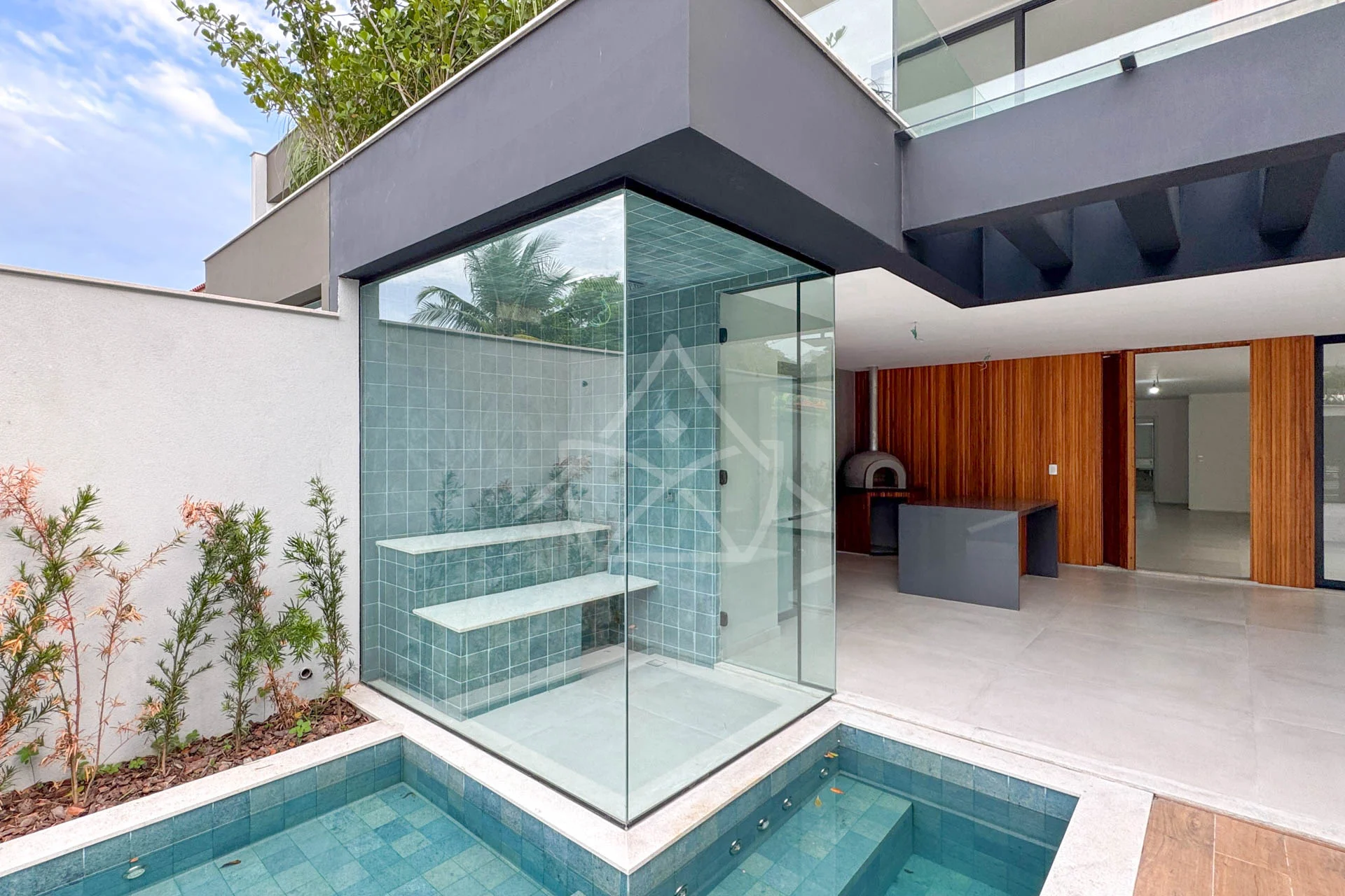 Casa com 4 Suítes à Venda na Barra da Tijuca