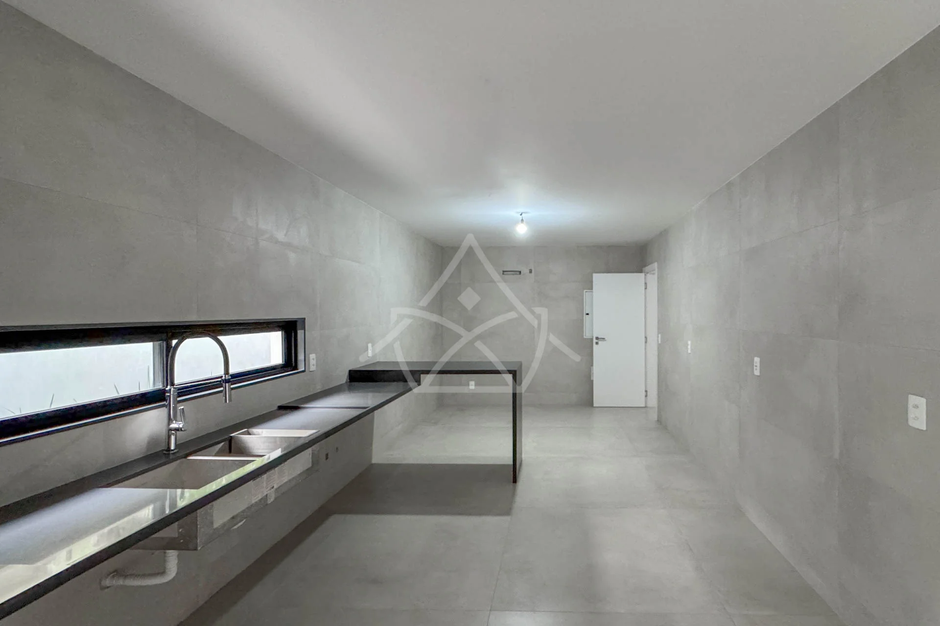 Casa com 4 Suítes à Venda na Barra da Tijuca