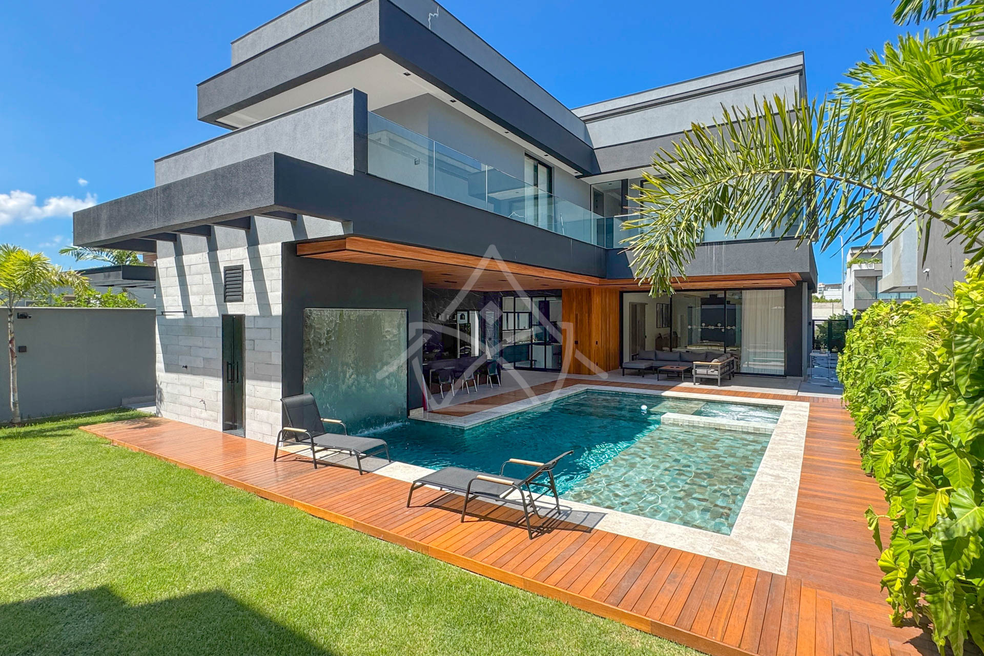 Casa Triplex no Alphaville à Venda na Barra da Tijuca