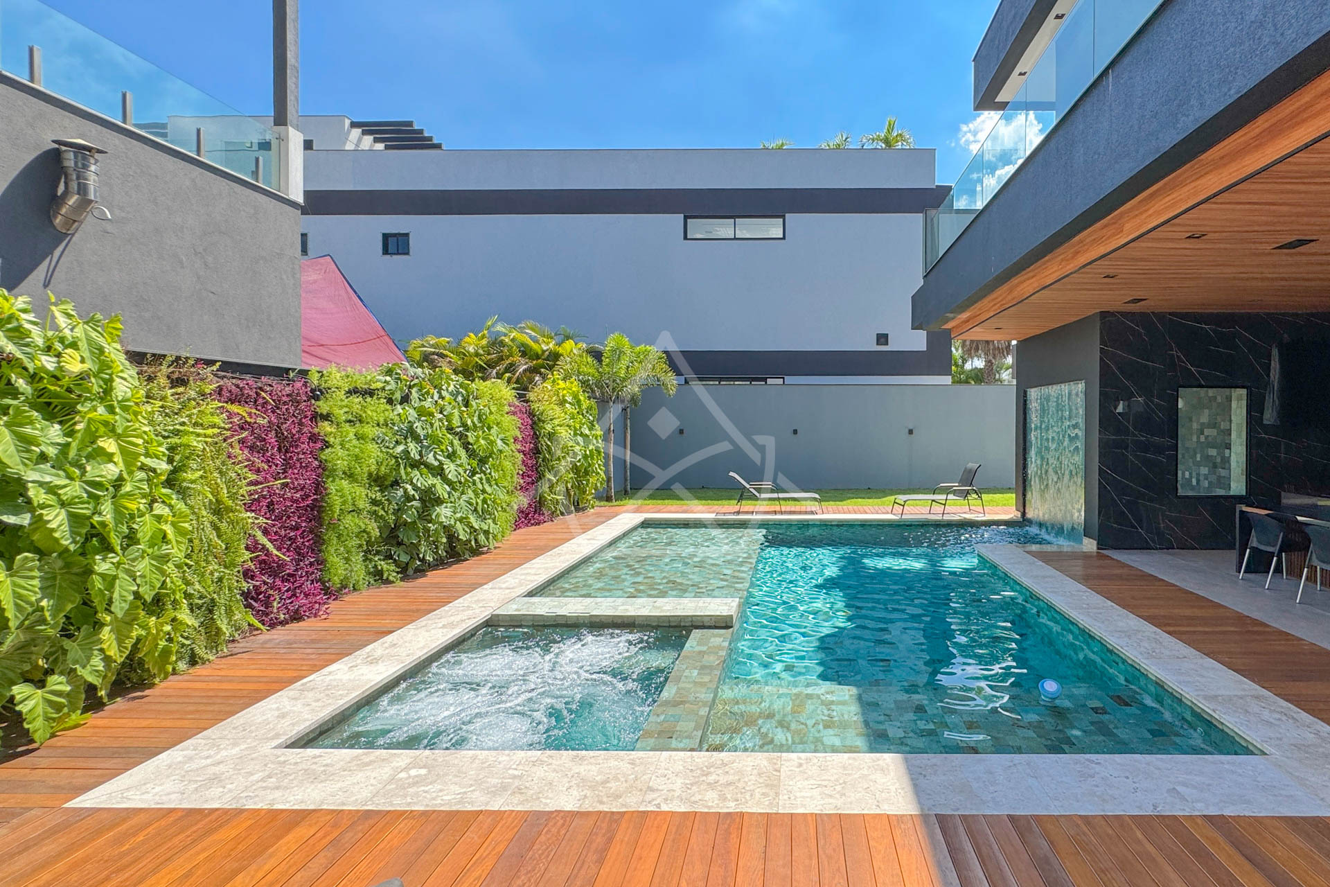 Casa Triplex no Alphaville à Venda na Barra da Tijuca, Entre em contato conosco agora mesmo e agende a sua visita.