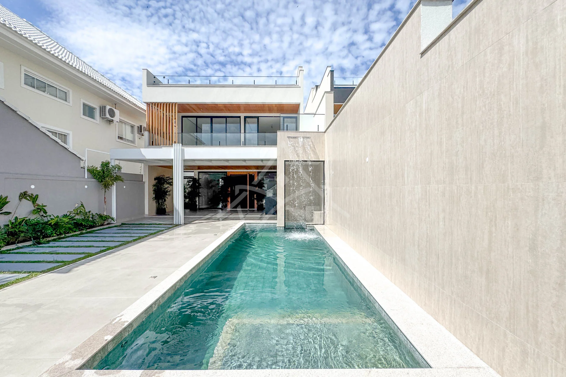 Casa Triplex no Rio Mar à Venda