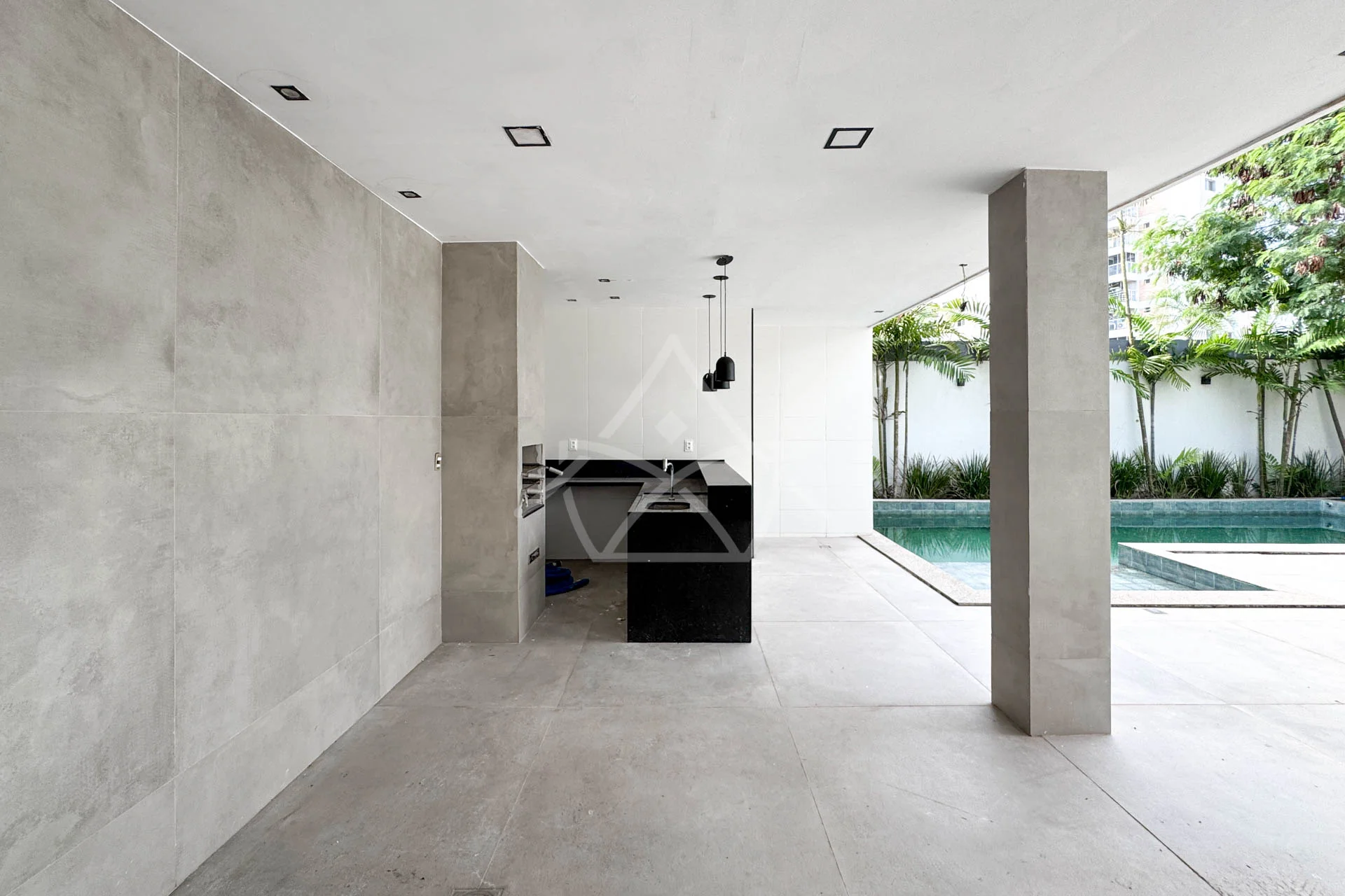 Casa à Venda com 5 Suítes, Piscina, Sauna e Espaço Gourmet