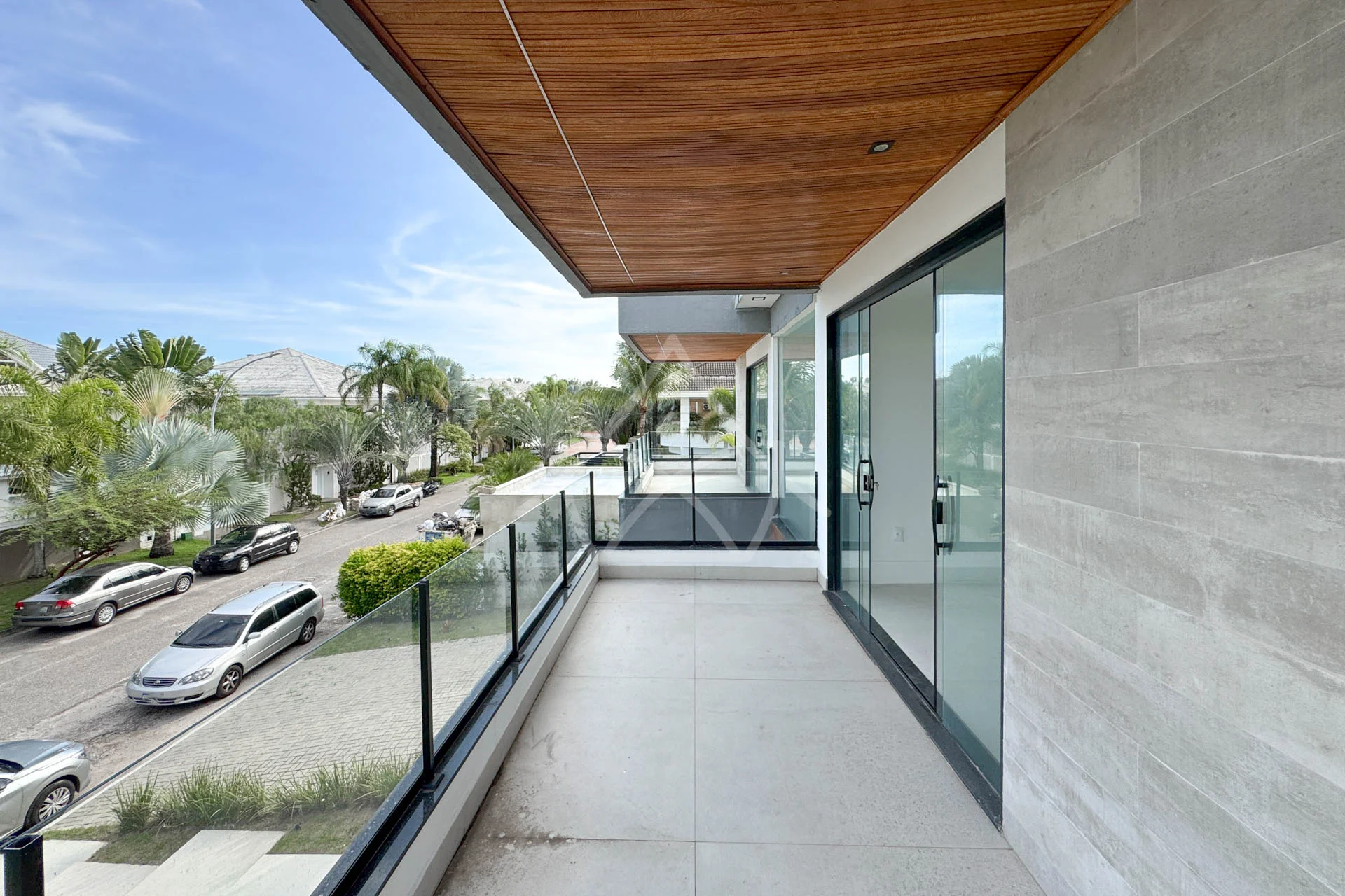 Casa à Venda com 5 Suítes, Piscina, Sauna e Espaço Gourmet