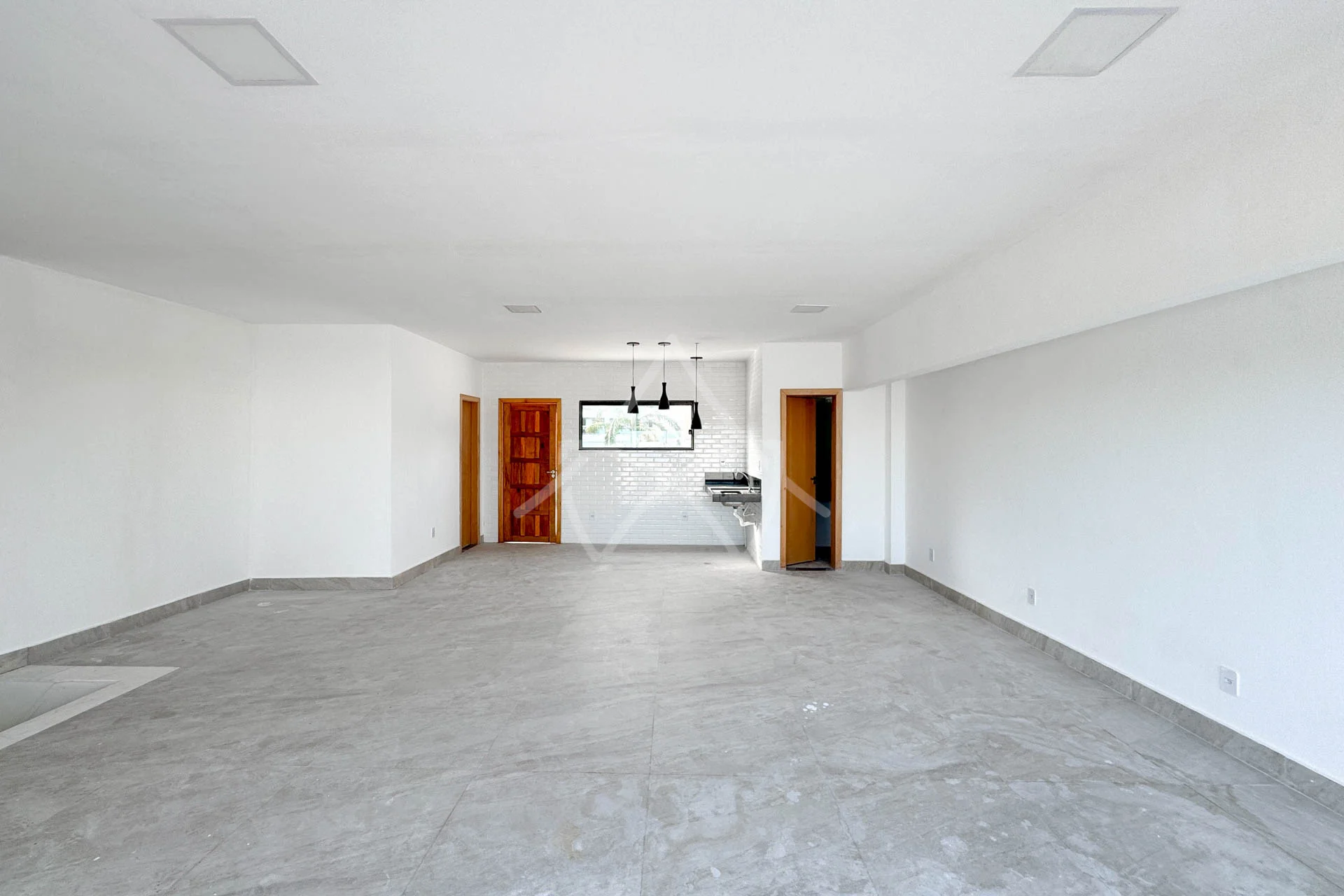 Casa à Venda com 5 Suítes, Piscina, Sauna e Espaço Gourmet