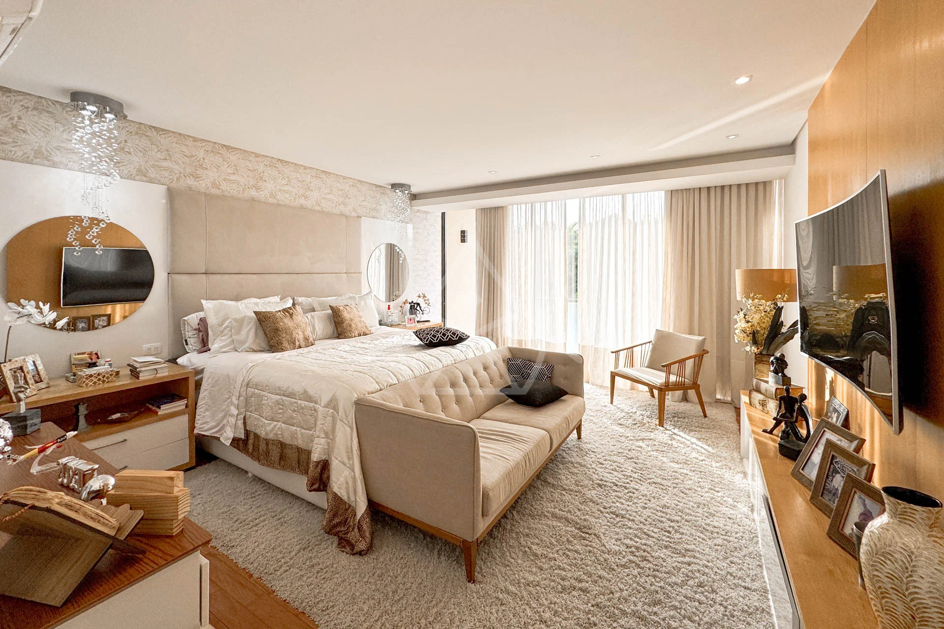 Casa Triplex no Del Lago à Venda com 4 Suítes, Piscina com Raia, Sauna e Sótão Multiuso – Conforto, Elegância e Lazer Completo.