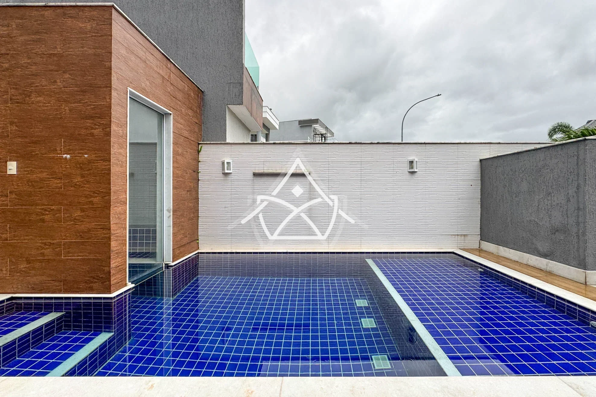 Casa com Sótão à Venda