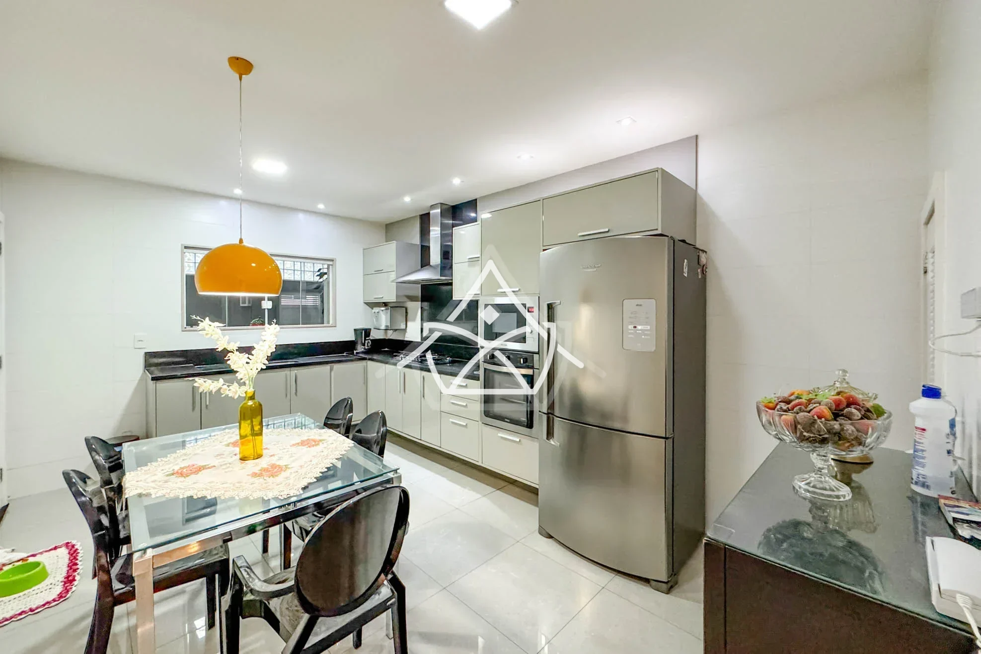 Casa com Sótão à Venda